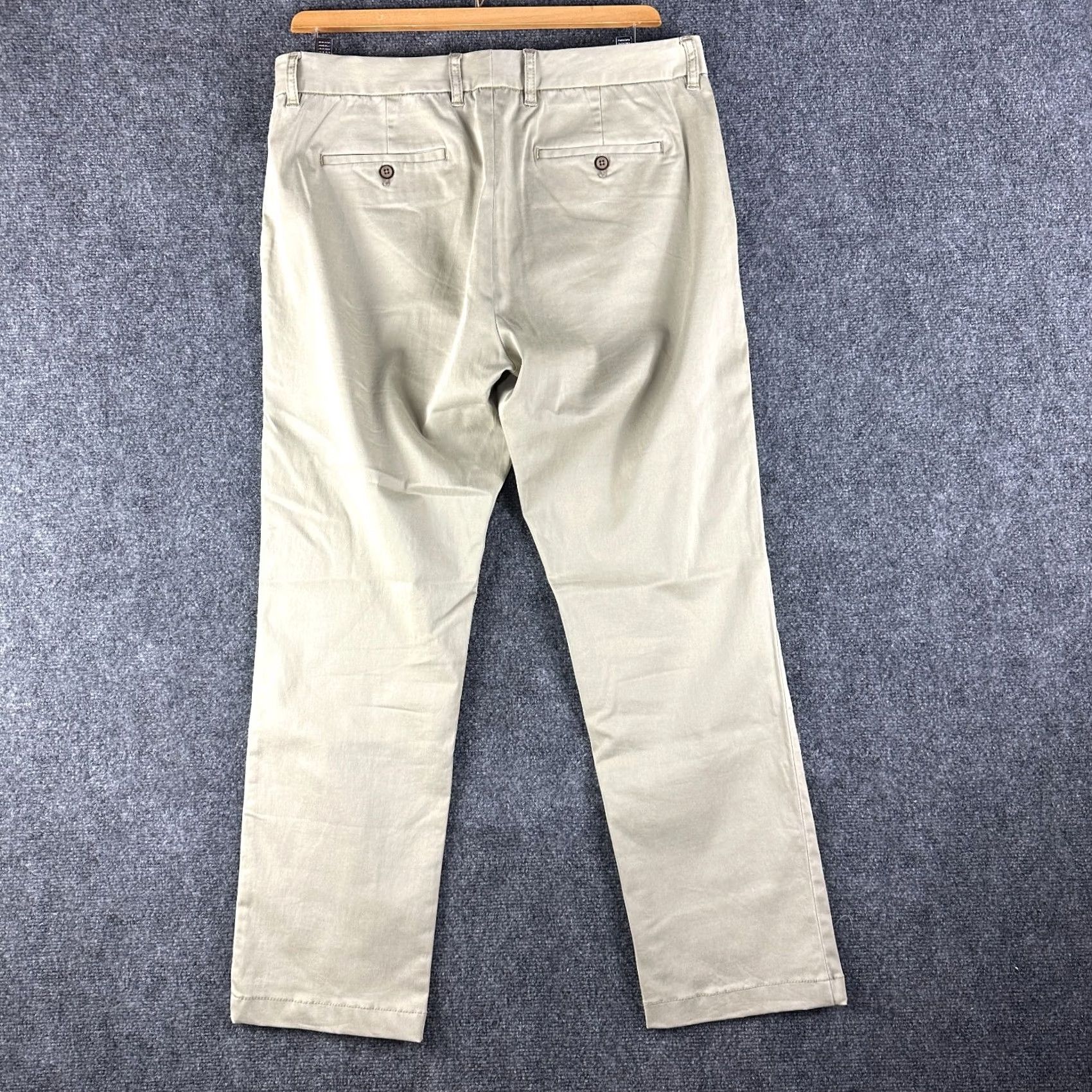 Tommy Bahama Tommy Bahama Pants Mens 35 Straight Leg Beige Chino Cotton Stretch Pockets Belt Loops Flat Front Zip Front Size US 35 - 7 Thumbnail