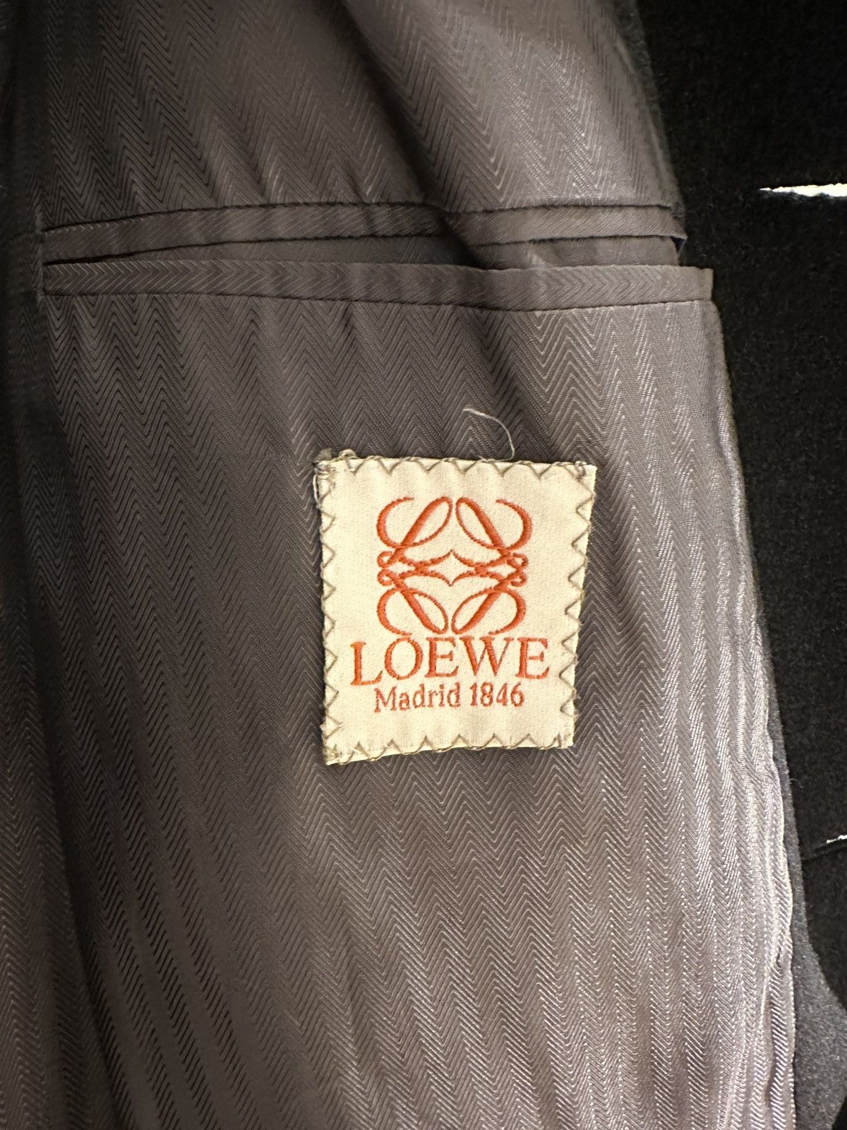 Loewe Vintage 80’s Loewe Belted Cashmere Wool Coat Size US M / EU 48-50 / 2 - 5 Thumbnail