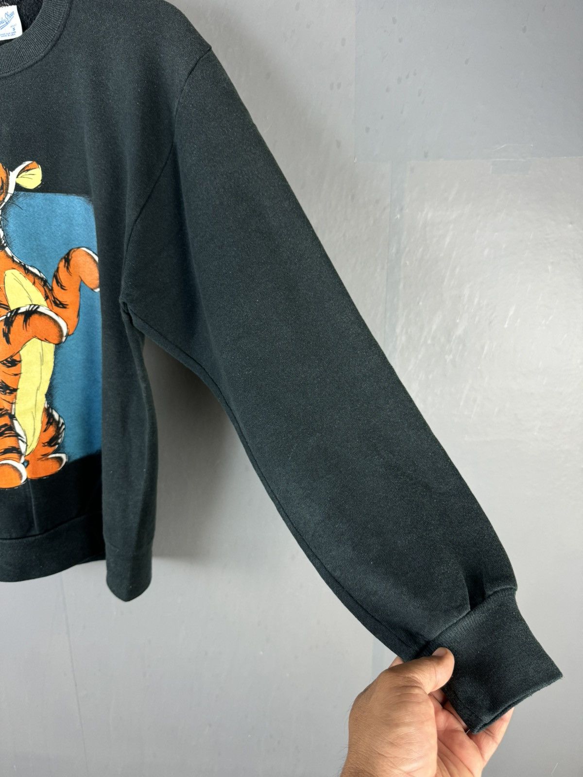 Disney × Vintage VINTAGE 90s WINNIE THE POOH HUGE TIGER BIG LOGO SWEATSHIRT Size US S / EU 44-46 / 1 - 3 Thumbnail