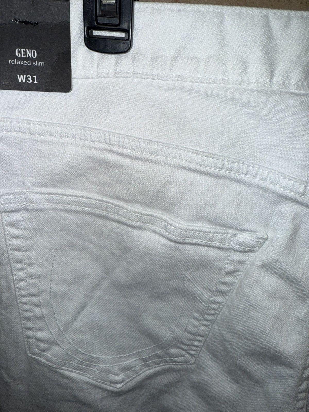 True Religion BNWT True Religion Geno Relaxed Slim White Ripped Jeans 31 Size US 31 - 8 Thumbnail