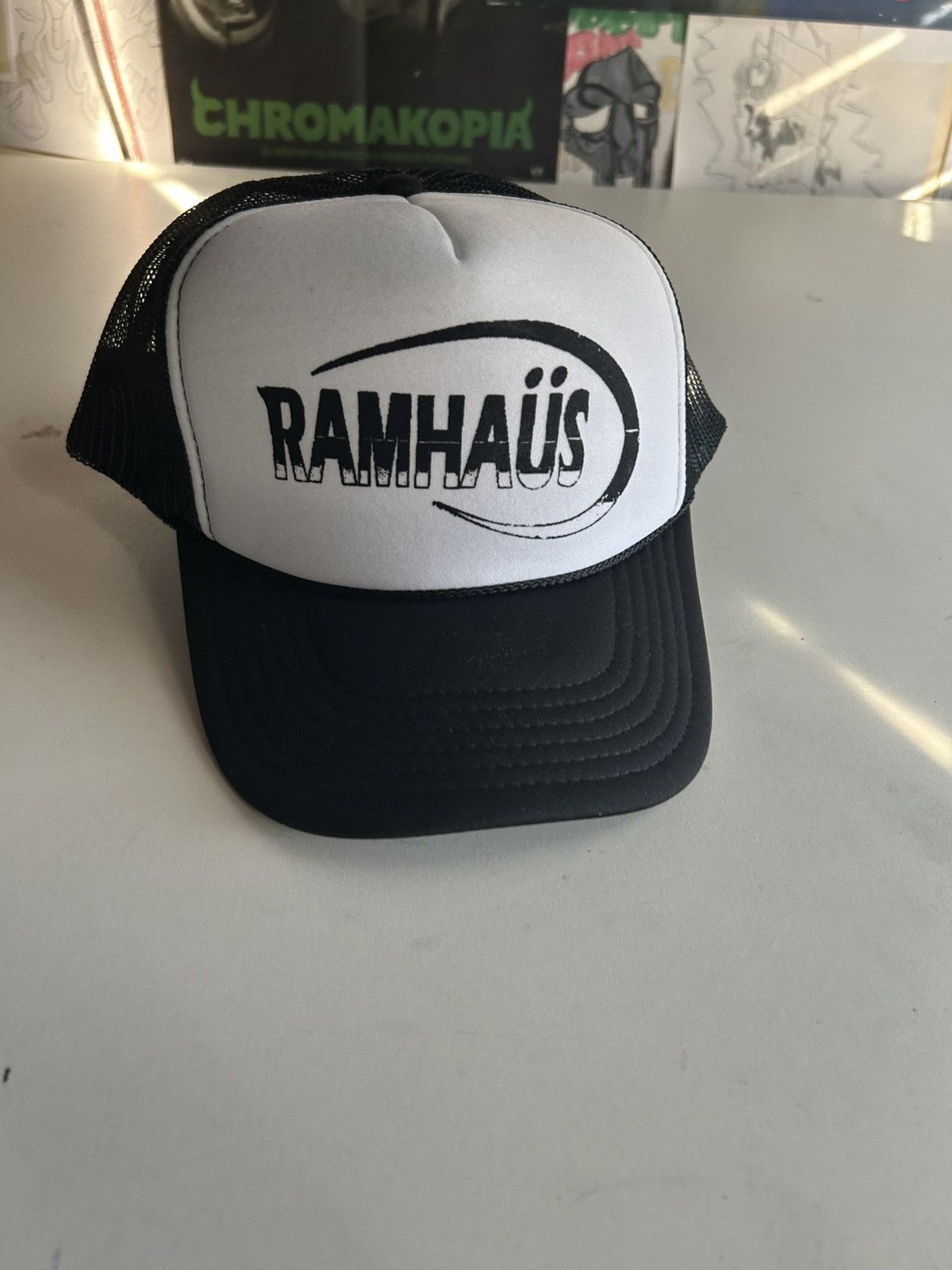HELLSTAR Y2K OPIUM type trucker hat Size ONE SIZE - 1 Thumbnail
