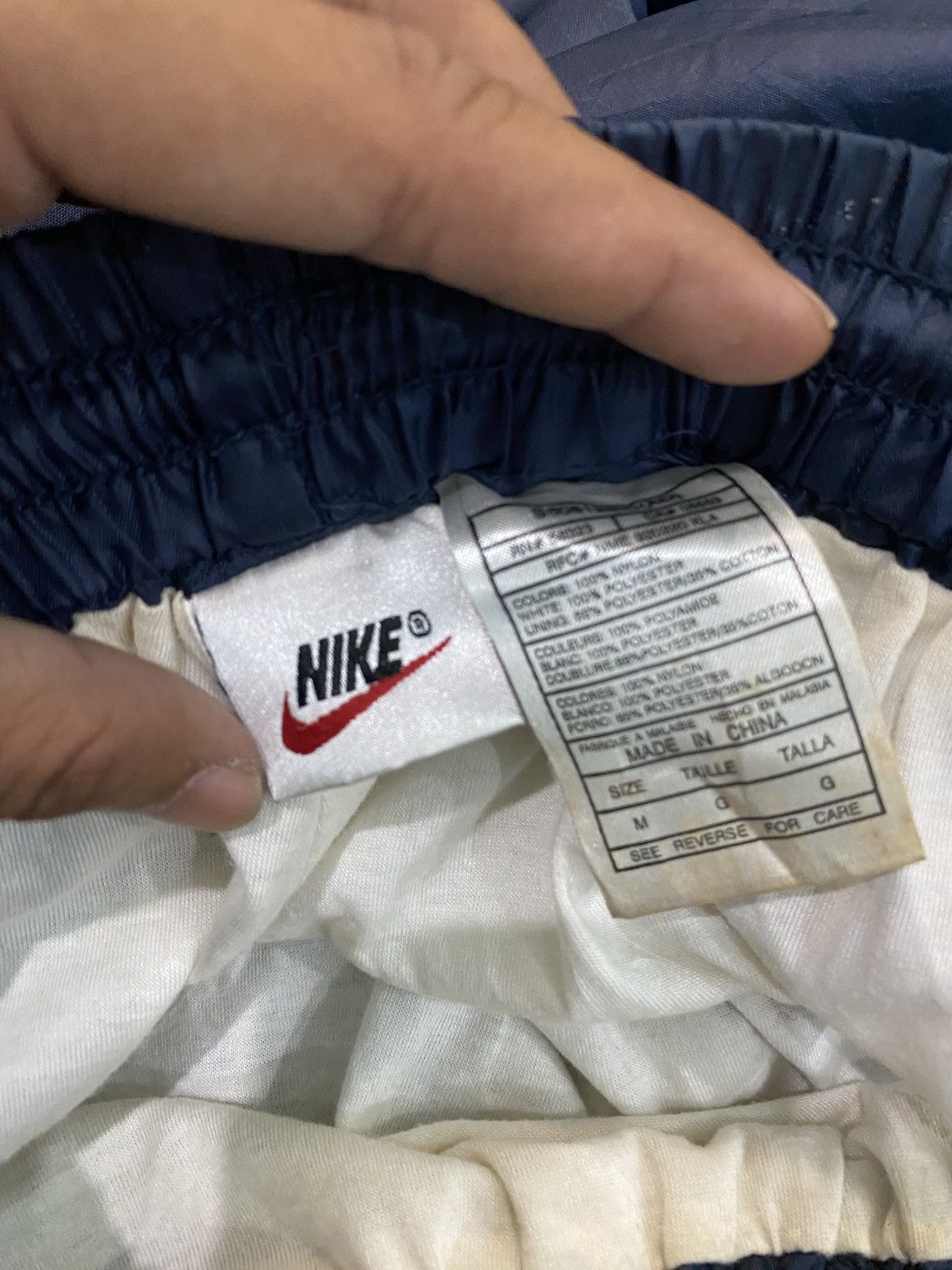 Carhartt Wip × Nike VINTAGE NIKE 90S BAGGY NYLON WIDE LEG SWOOSH TRACK PANTS Y2K Size US 28 / EU 44 - 4 Thumbnail