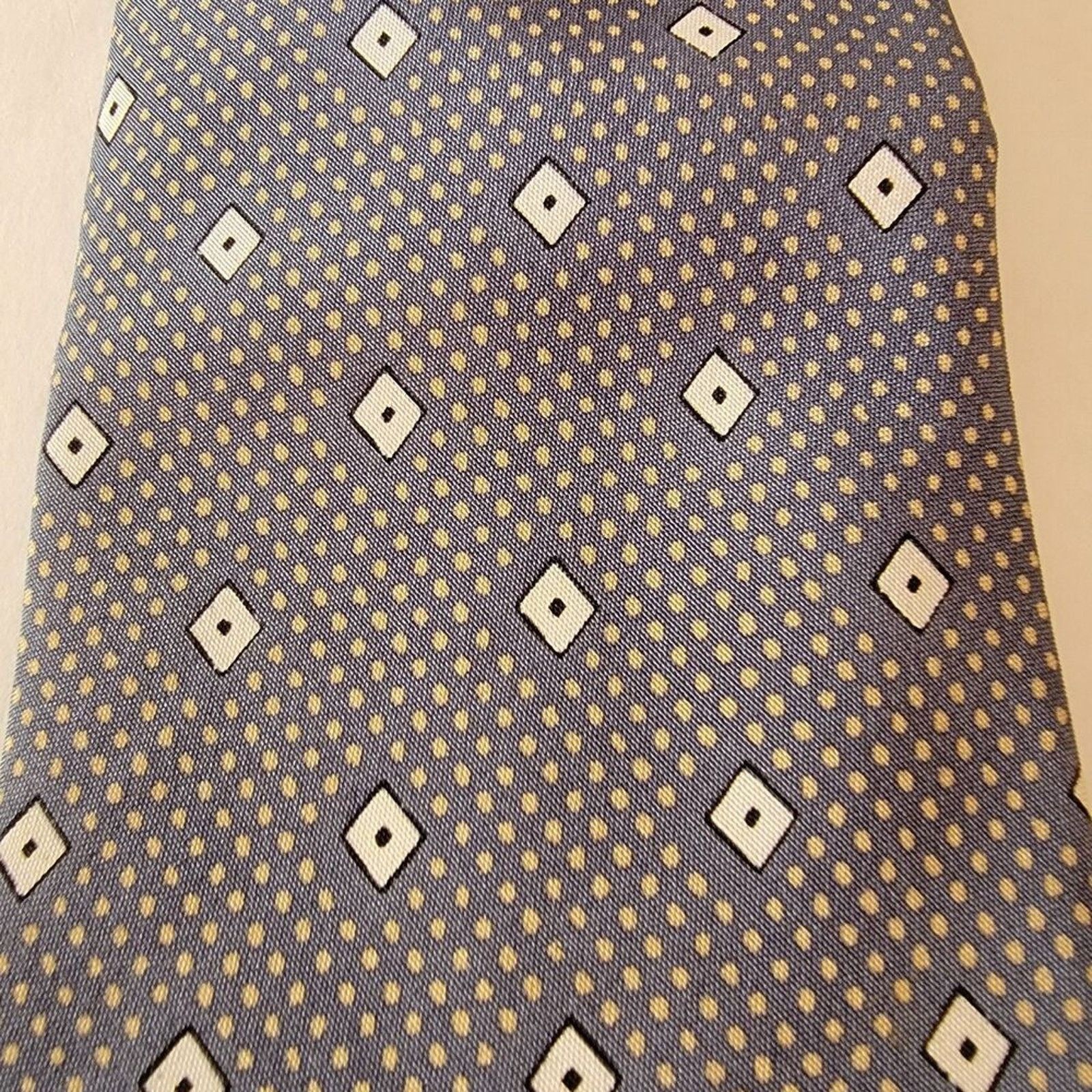 Other Korean Airlines Tie Grey-ish Blue w/ White Diamon Shapes Size ONE SIZE - 1 Thumbnail
