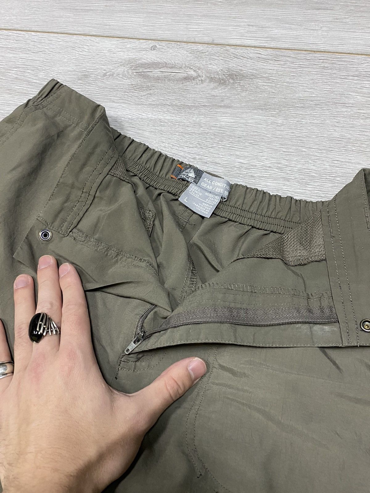 Nike Nike ACG cargo transformer pants/shorts vintage Size US 34 / EU 50 - 6 Thumbnail