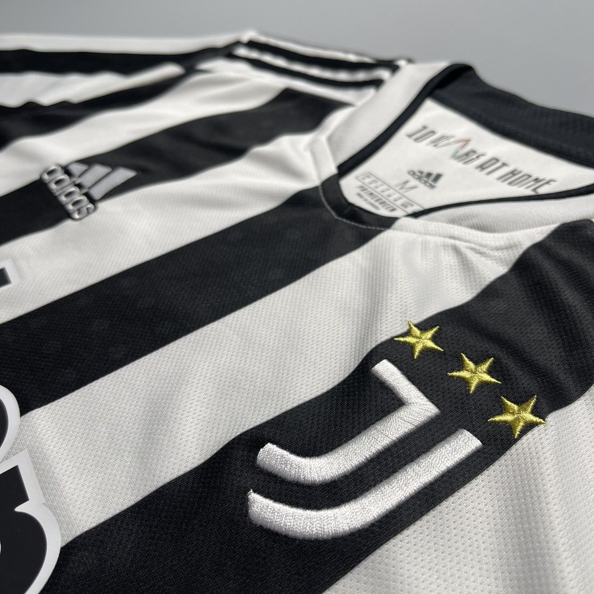 Adidas × Vintage JUVENTUS ADIDAS 2021/2022 FOOTBALL HOME JERSEY #7 RONALDO Size US M / EU 48-50 / 2 - 5 Thumbnail