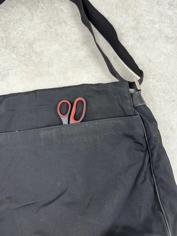 Gucci 2010s Gucci Black Nylon Shoulder Bag Size ONE SIZE - 8 Thumbnail