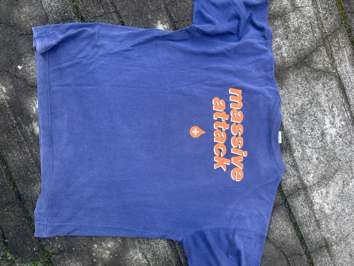Band Tees VINTAGE MASSIVE ATTACK TEES TSHIRT BAND Size US XL / EU 56 / 4 - 2 Thumbnail