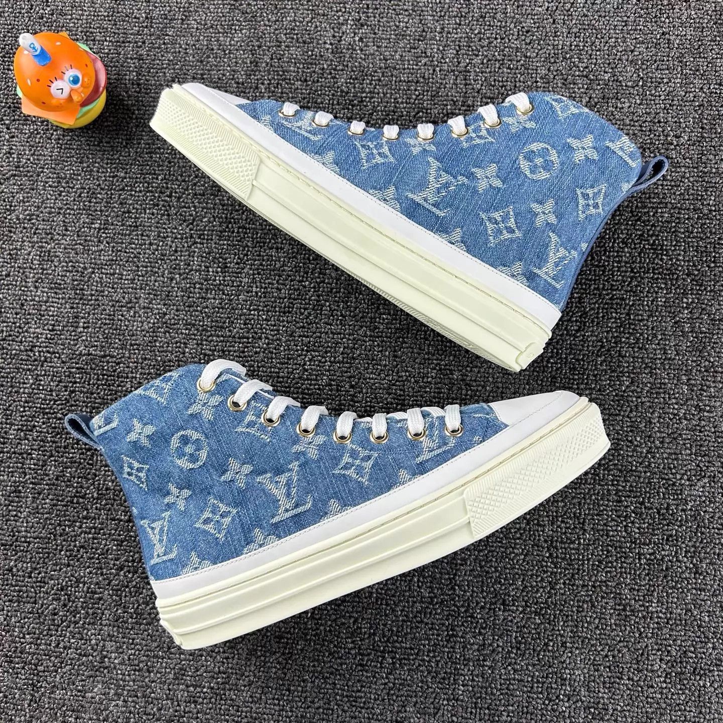 Louis Vuitton LV Monogram Denim Sneaker EUR35 Size US 4.5 / IT 34.5 - 4 Thumbnail
