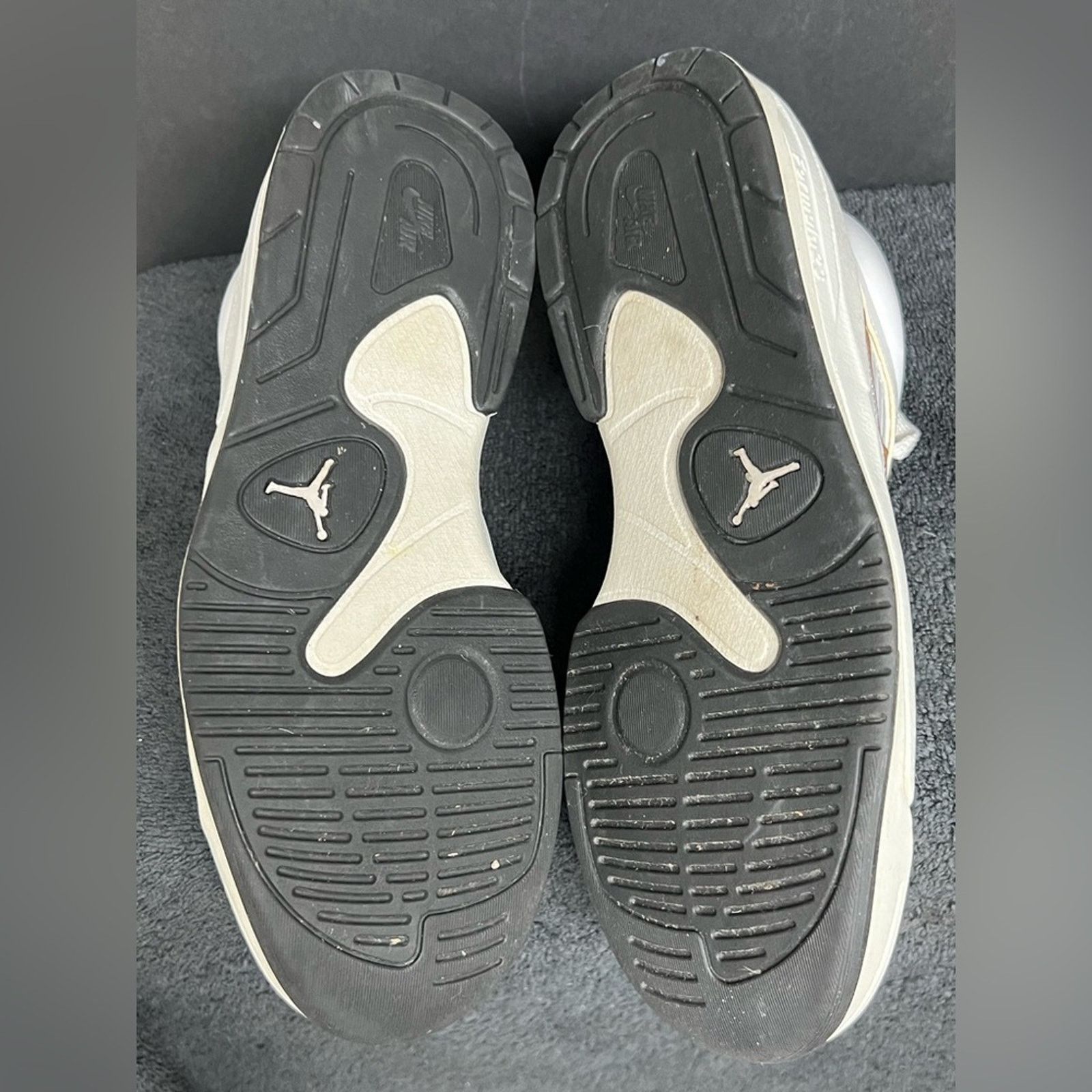 Jordan Brand Nike Jordan Stadium 90 White Gold DX4397-170 Mens US 9 UK 8 Size US 9 / EU 42 - 7 Thumbnail