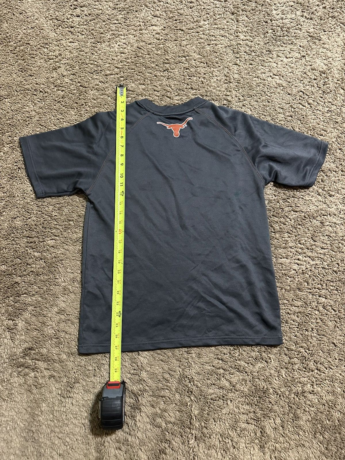 NCAA Vintage NCAA Texas University shirt 00s size medium Size US M / EU 48-50 / 2 - 7 Thumbnail