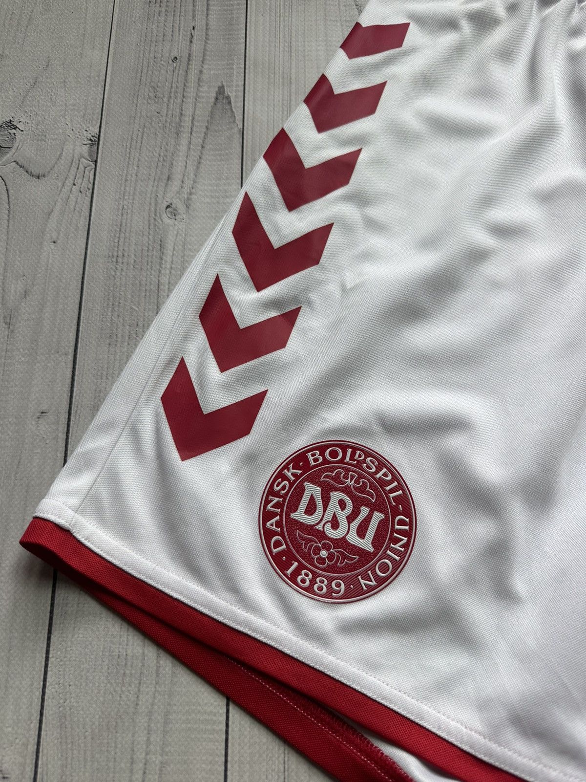 Other Denmark soccer shorts size M white Hummel Size US 32 / EU 48 - 2 Thumbnail
