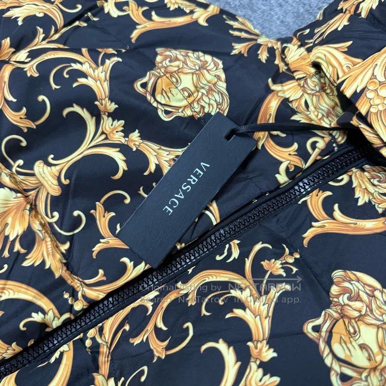 Versace Versace Baroque full print waist down jacket Size L / US 10 / IT 46 - 5 Thumbnail