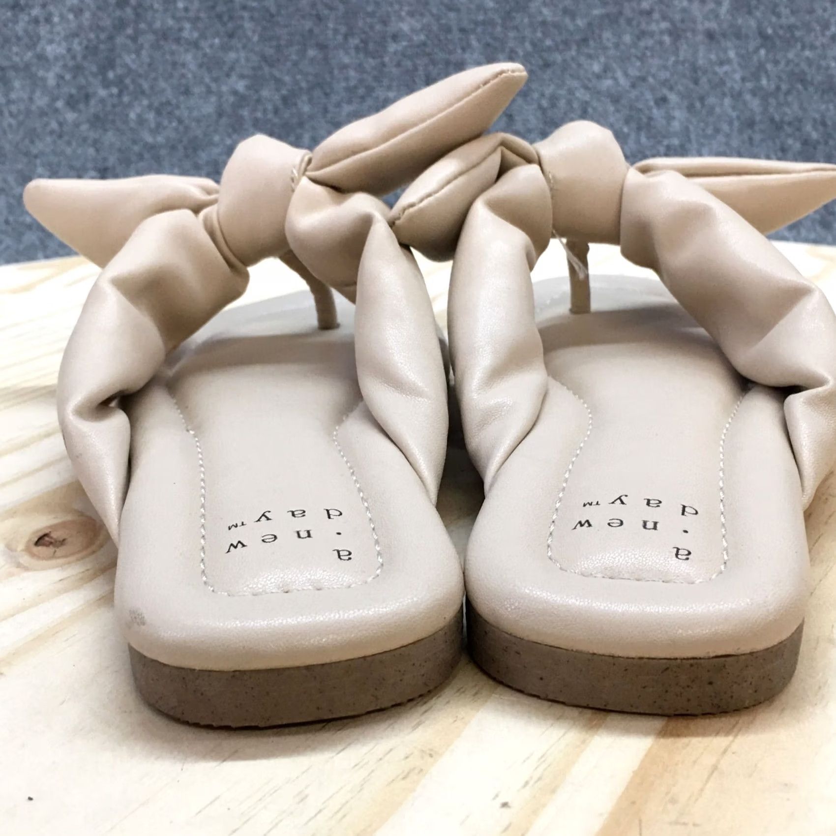 Vintage A New Day Sandal Womens 6.5 Knotted Flip Flop Flats Beige Faux Leather Slip On Size US 7 / IT 37 - 6 Thumbnail