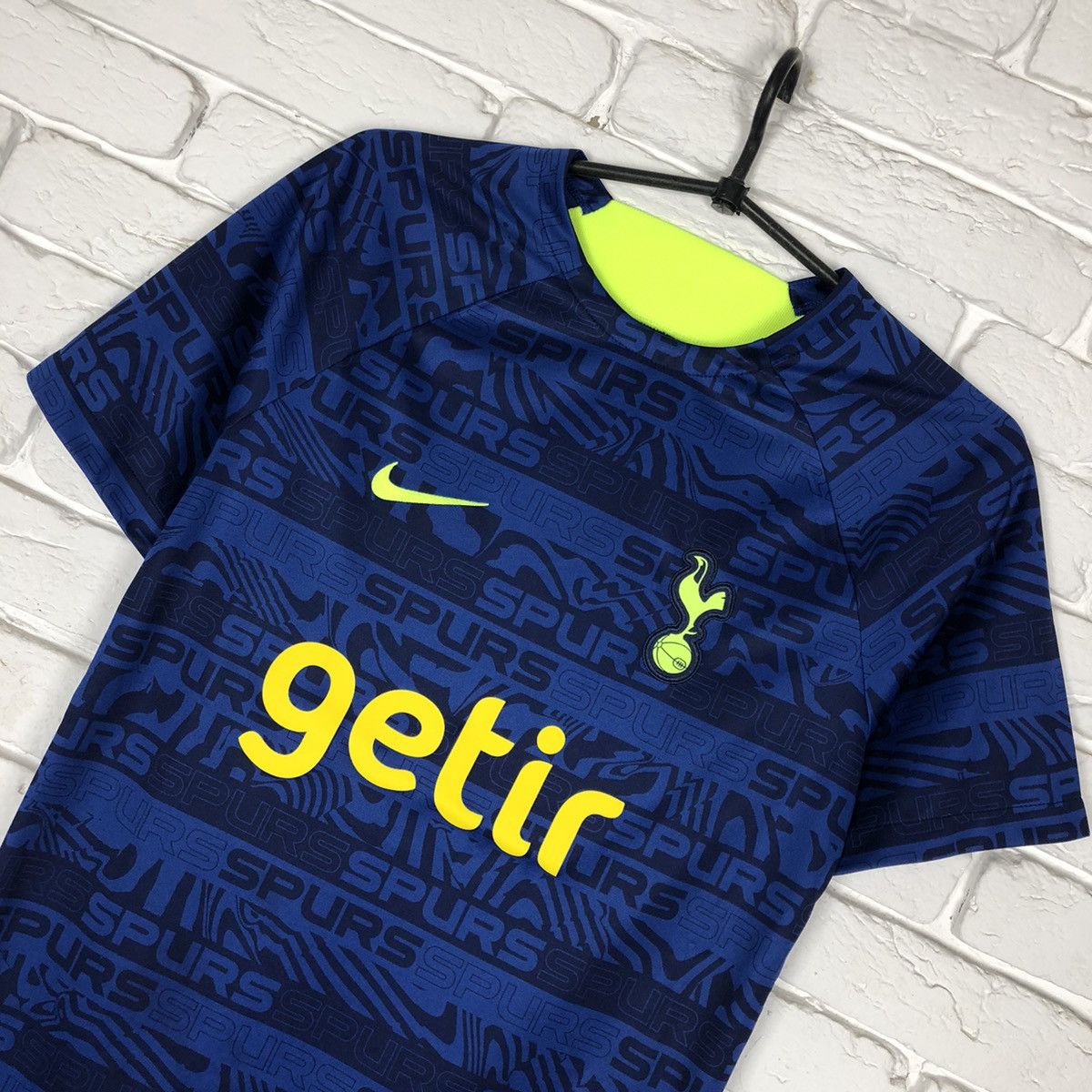 Nike Tottenham Hotspur training nike jersey Size US XS / EU 42 / 0 - 2 Thumbnail