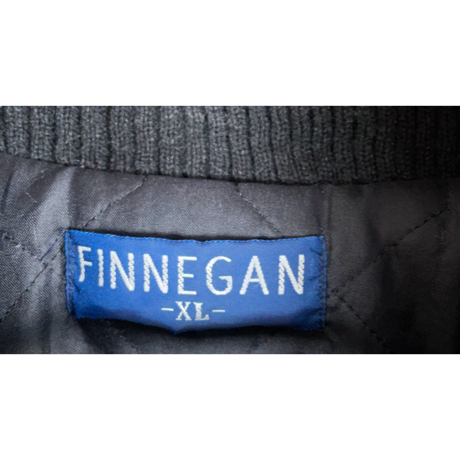Vintage VINTAGE Finnegan Cardigan Shawl Collar Quilted-Lined Geometric Heavyweight Men’s XL Gray Knit Sweater Size US XL / EU 56 / 4 - 2 Thumbnail