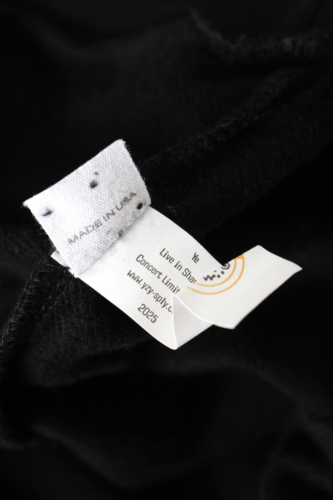 Yeezy 2025 YEEZY SZN X YE “LIVE IN SHANGHAI” CONCERT CREWNECK Size US L / EU 52-54 / 3 - 10 Thumbnail