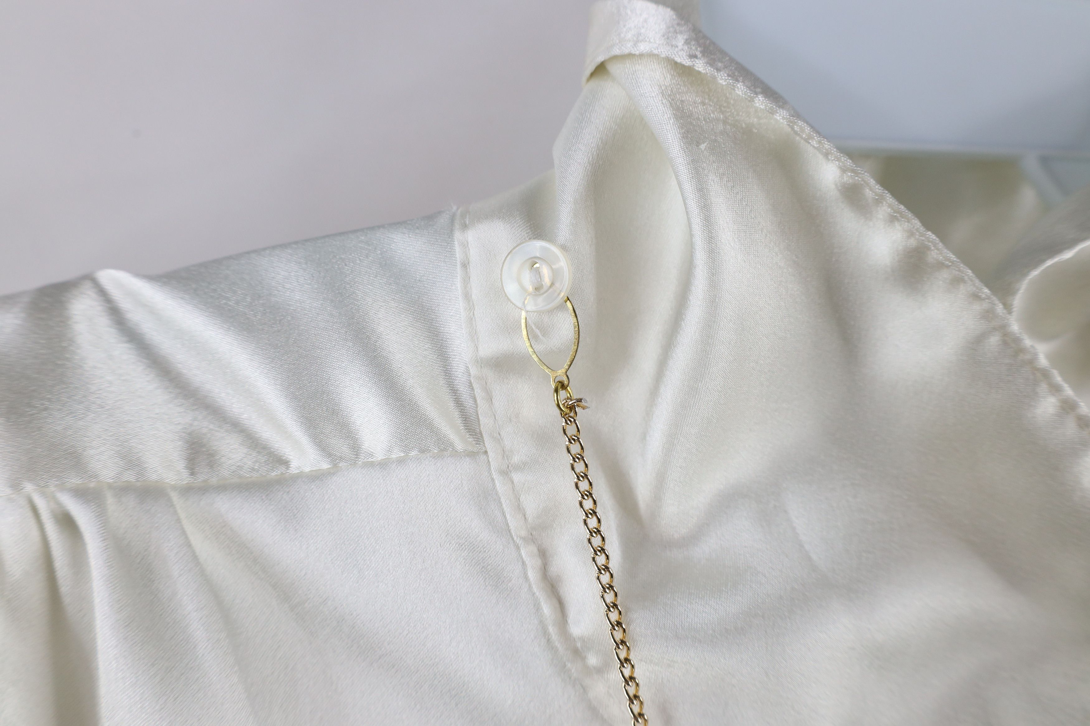 Vintage Vintage 90s Streetwear Necklace Collared Button Shirt USA Size L / US 10 / IT 46 - 8 Thumbnail