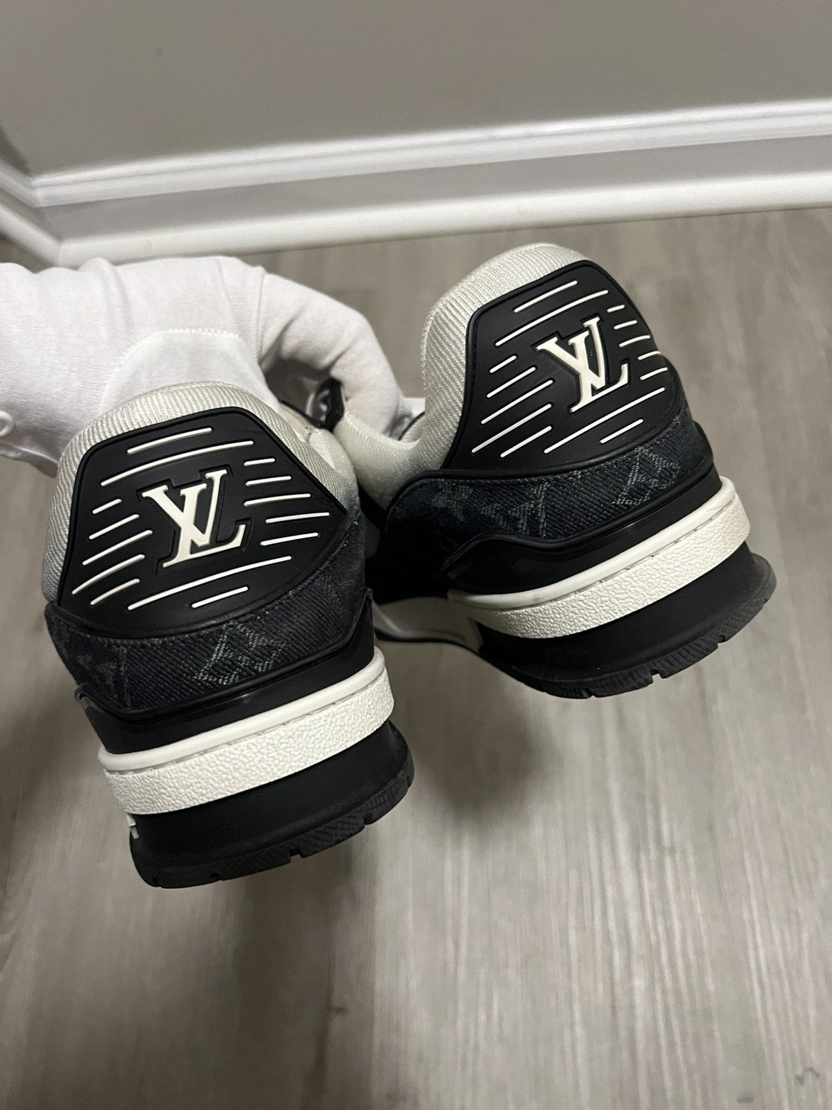 Louis Vuitton Louis Vuitton Trainer Size 7 Black Denim Size US 8 / EU 41 - 5 Thumbnail