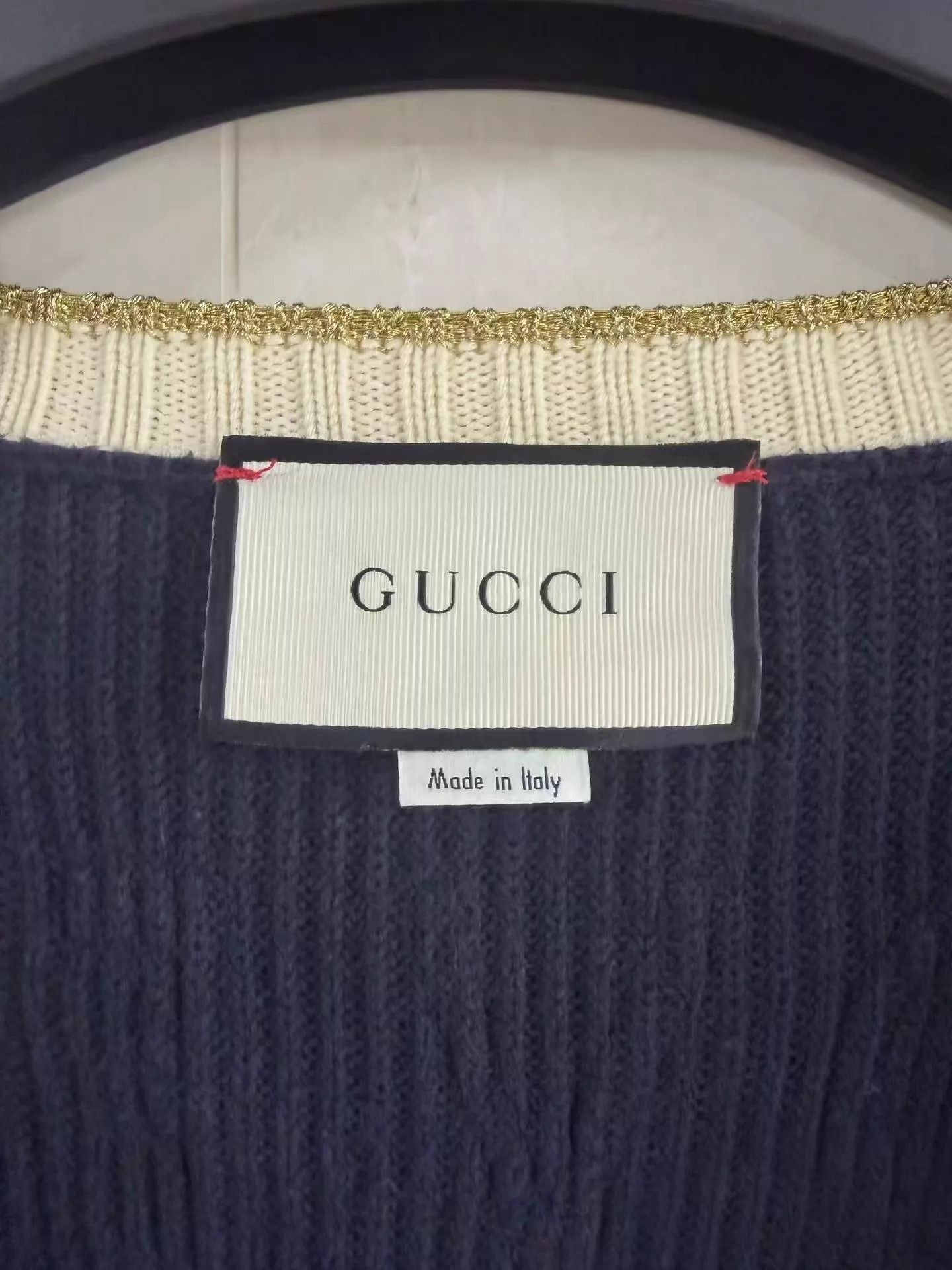 Gucci Gucci Gold Thread Pearl Button Cardigan XS Mint Size XS / US 0-2 / IT 36-38 - 3 Thumbnail
