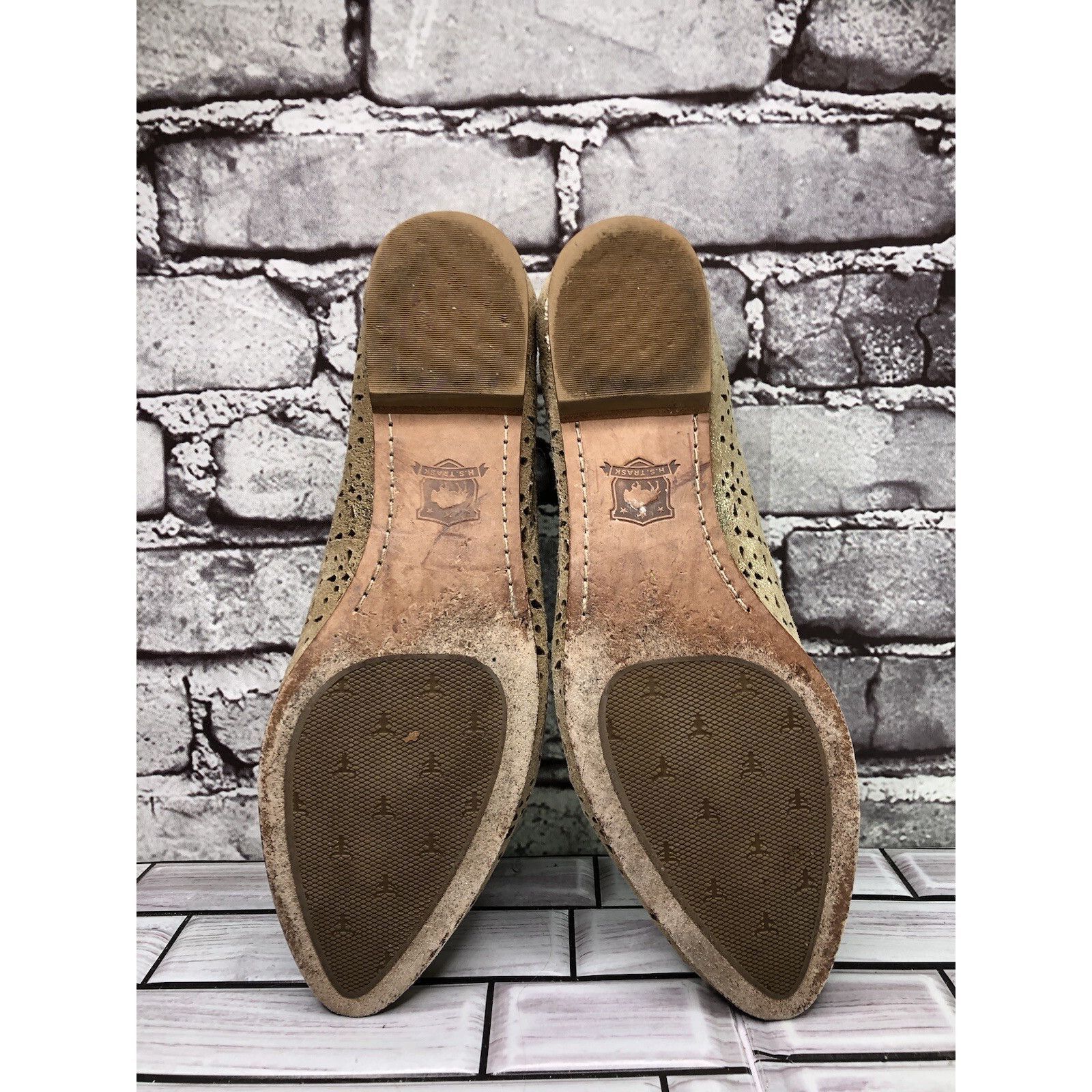 Trask H.S. Trask Gold Leather Shimmer Slip On Perforated Shoes Wom Size US 7.5 / IT 37.5 - 7 Thumbnail