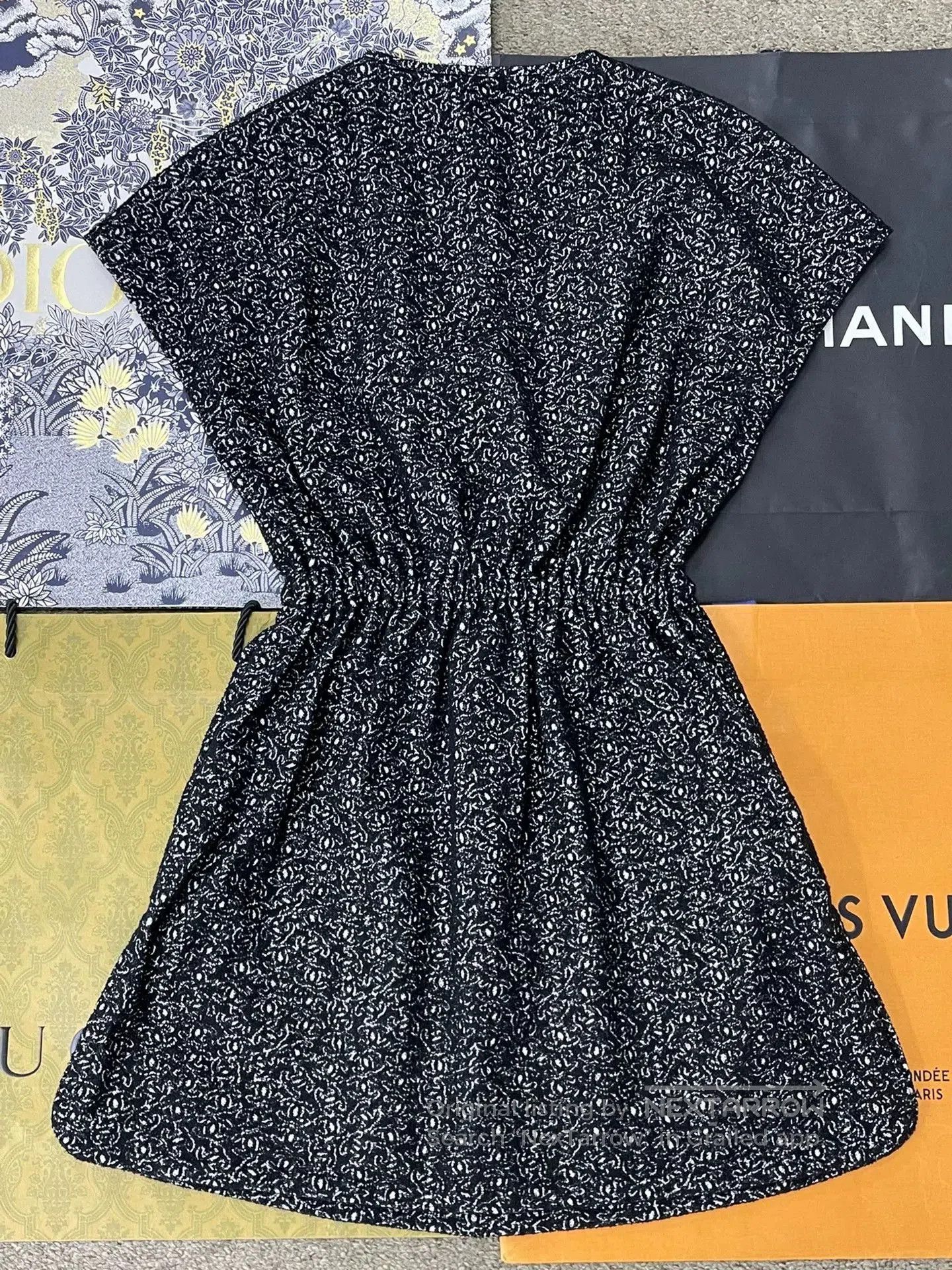 Chanel Chanel 25M Black Logo Print Dress. Size US 34 / EU 50 - 3 Thumbnail