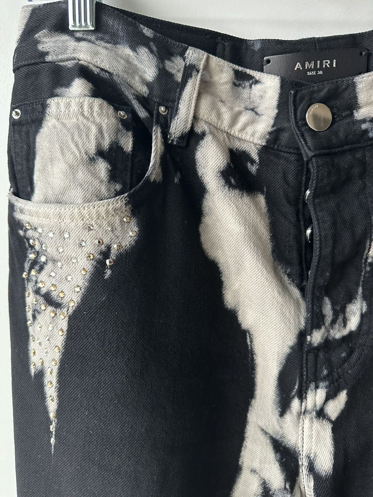 Amiri AMIRI CRYSTAL BLEACHED DYE STRAIGHT LEG EMBELLISHED JEAN Size US 30 / EU 46 - 6 Thumbnail