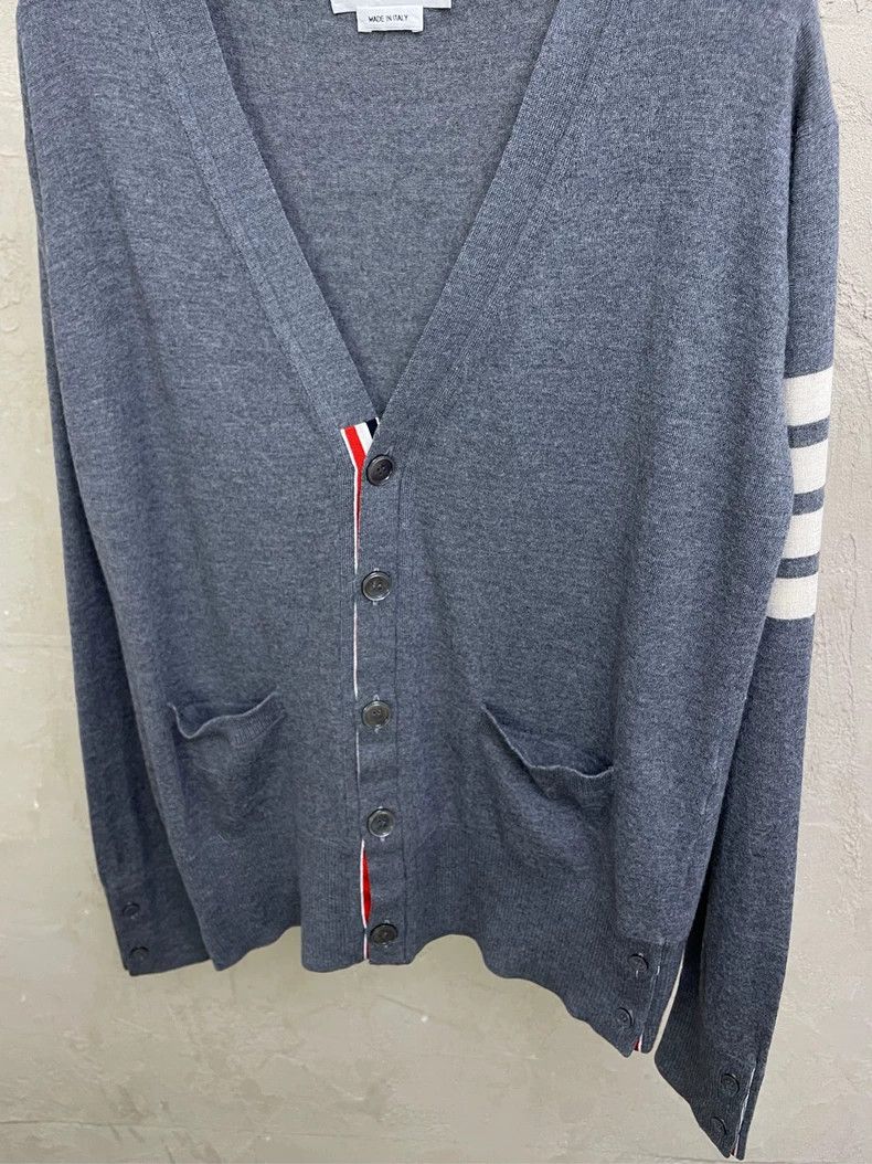 Thom Browne Thom browne Gray four-striped classic wool cardigan jacket Size US L / EU 52-54 / 3 - 3 Thumbnail