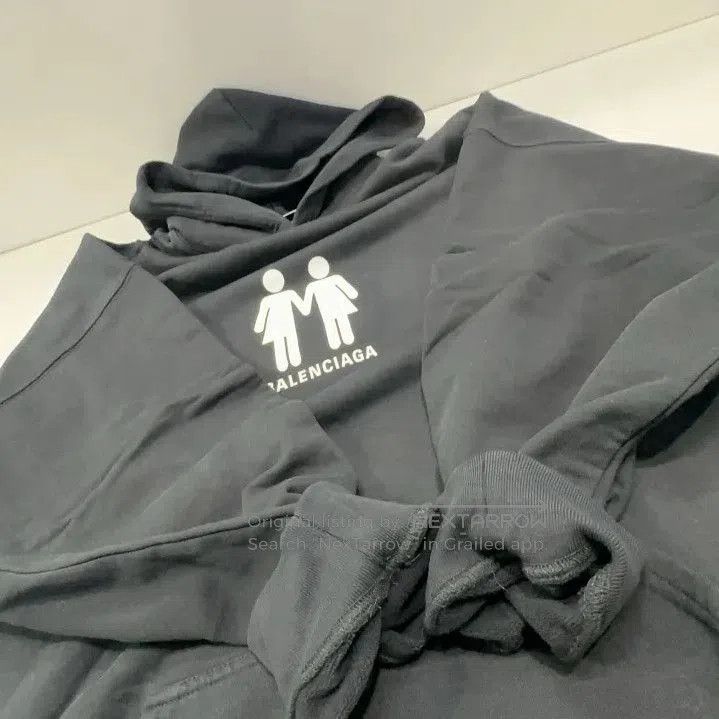 Balenciaga Balenciaga PRIDE 22 Black Logo Hoodie. Size US XXS / EU 40 - 8 Thumbnail