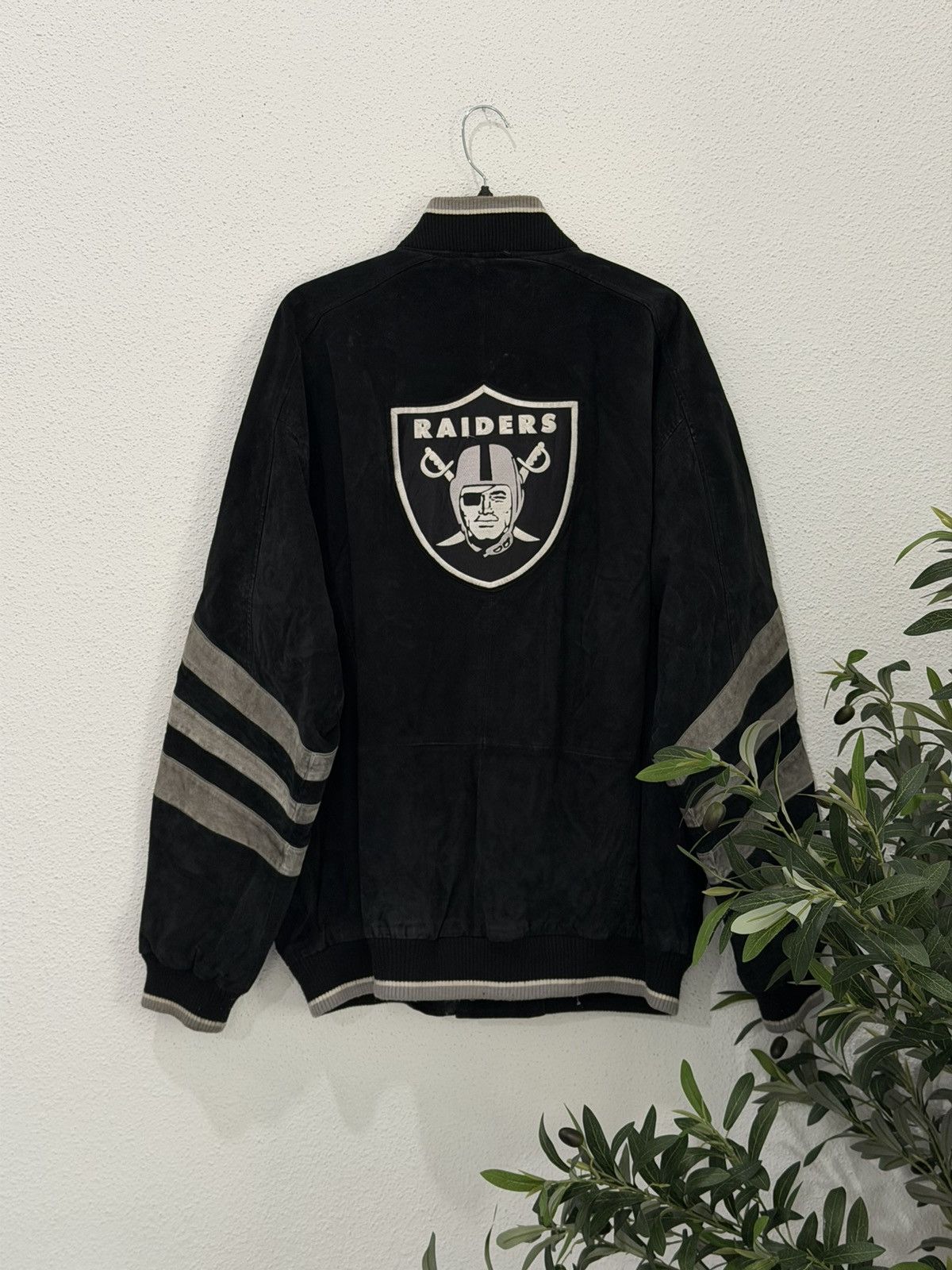 NFL Vintage Y2K Oakland Raiders Varsity Suede Leather Jacket L Size US L / EU 52-54 / 3 - 2 Thumbnail