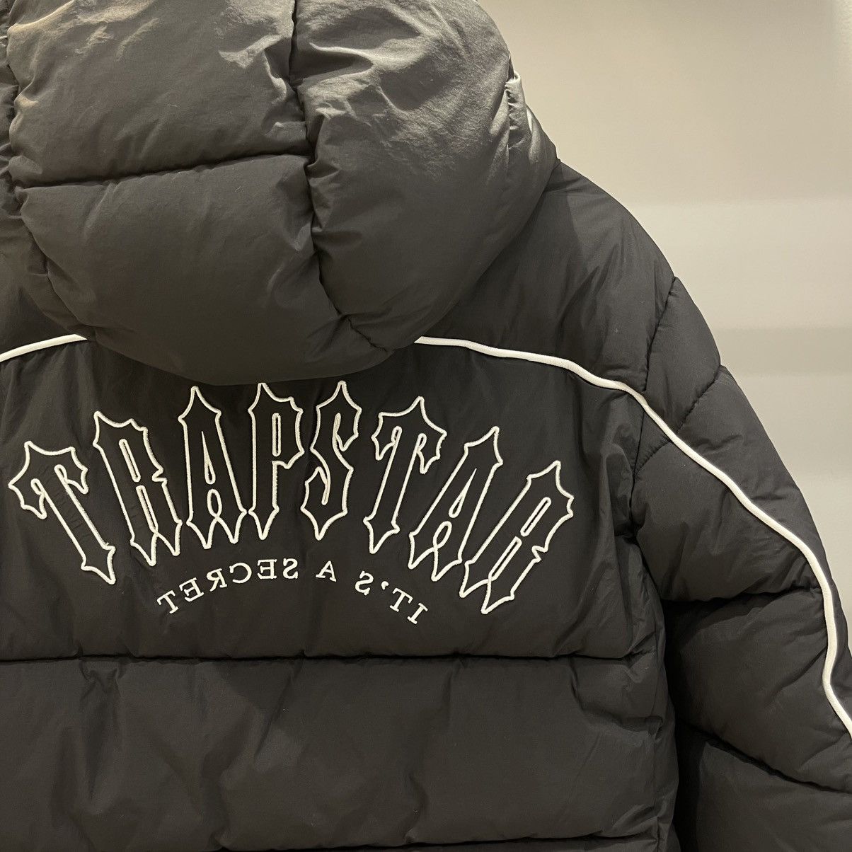 Trapstar London Trapstar Irongate Arch Pipping Puffer Jacket Size US M / EU 48-50 / 2 - 4 Thumbnail