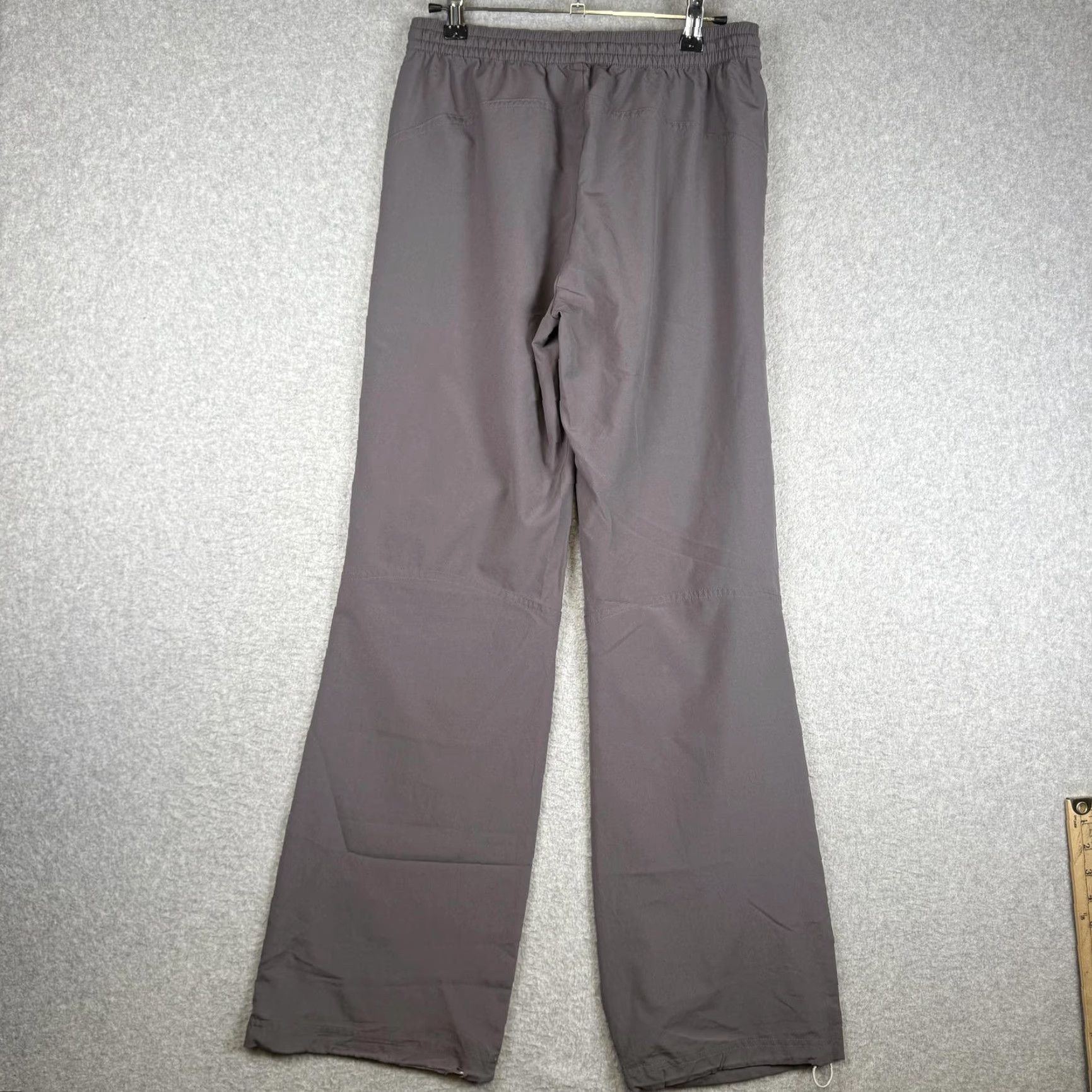 Le Coq Sportif Le Coq Sportif Men's Large Grey Wide Leg Athletic Pants Streetwear Pants Mens L Grey Wide Leg Athletic Streetwear Size US 33 - 4 Thumbnail