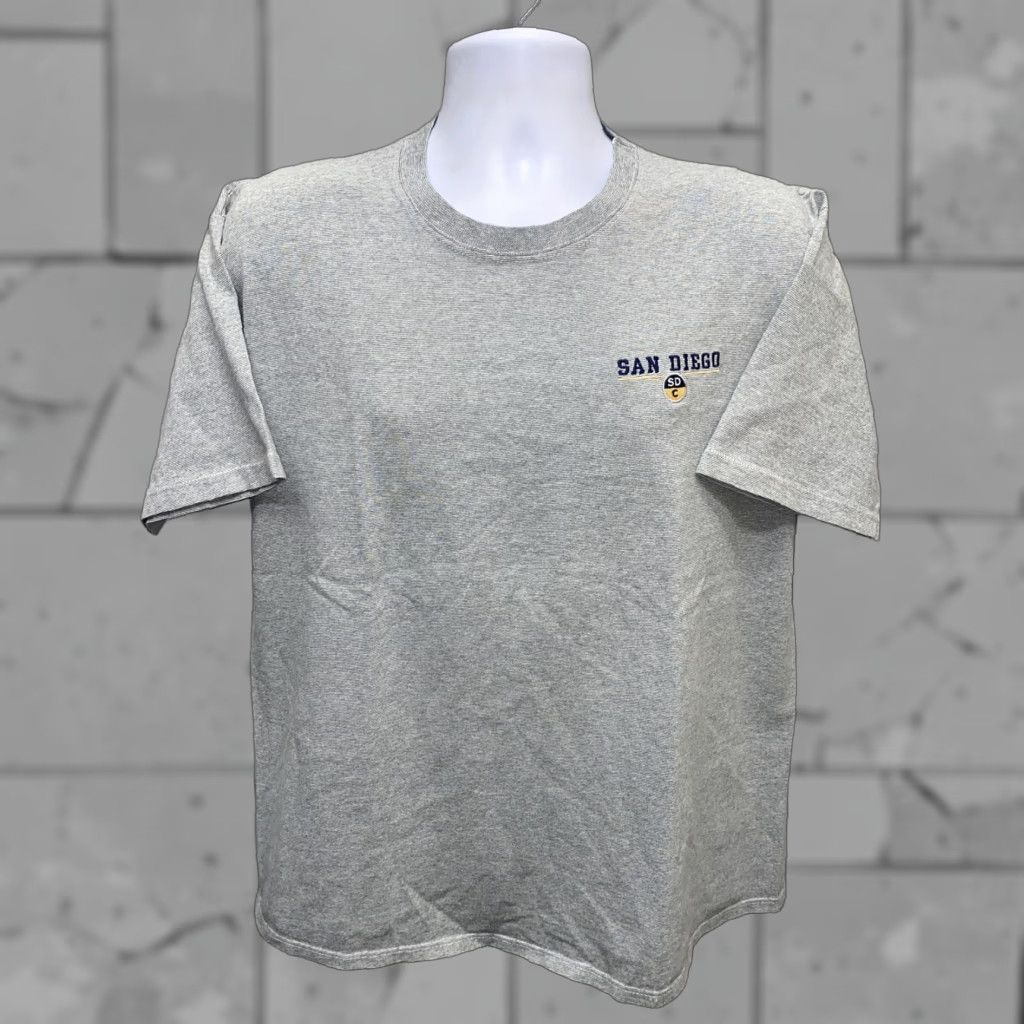Vintage Cal Cru Men's T-Shirt Short Sleeve Gray USA Made San Diego Size Large Size US L / EU 52-54 / 3 - 1 Thumbnail