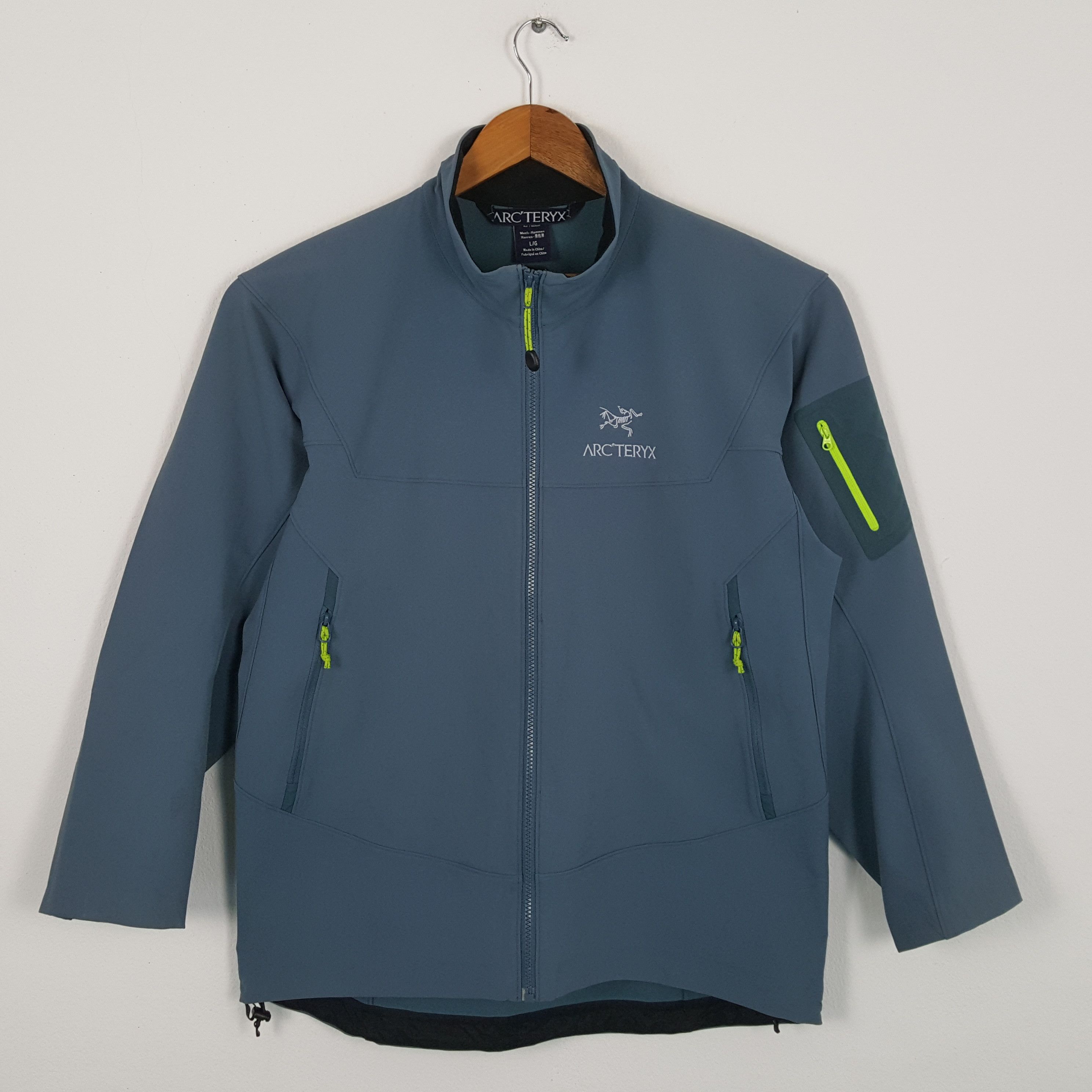 Arc'teryx × If Six Was Nine × Vintage Vintage ARC'TERYX Outdoor Style Brand Jacket Size US L / EU 52-54 / 3 - 1 Thumbnail