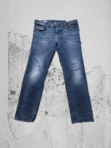 Diesel Diesel BUSTER Jeans Size US 34 / EU 50 - 1 Thumbnail