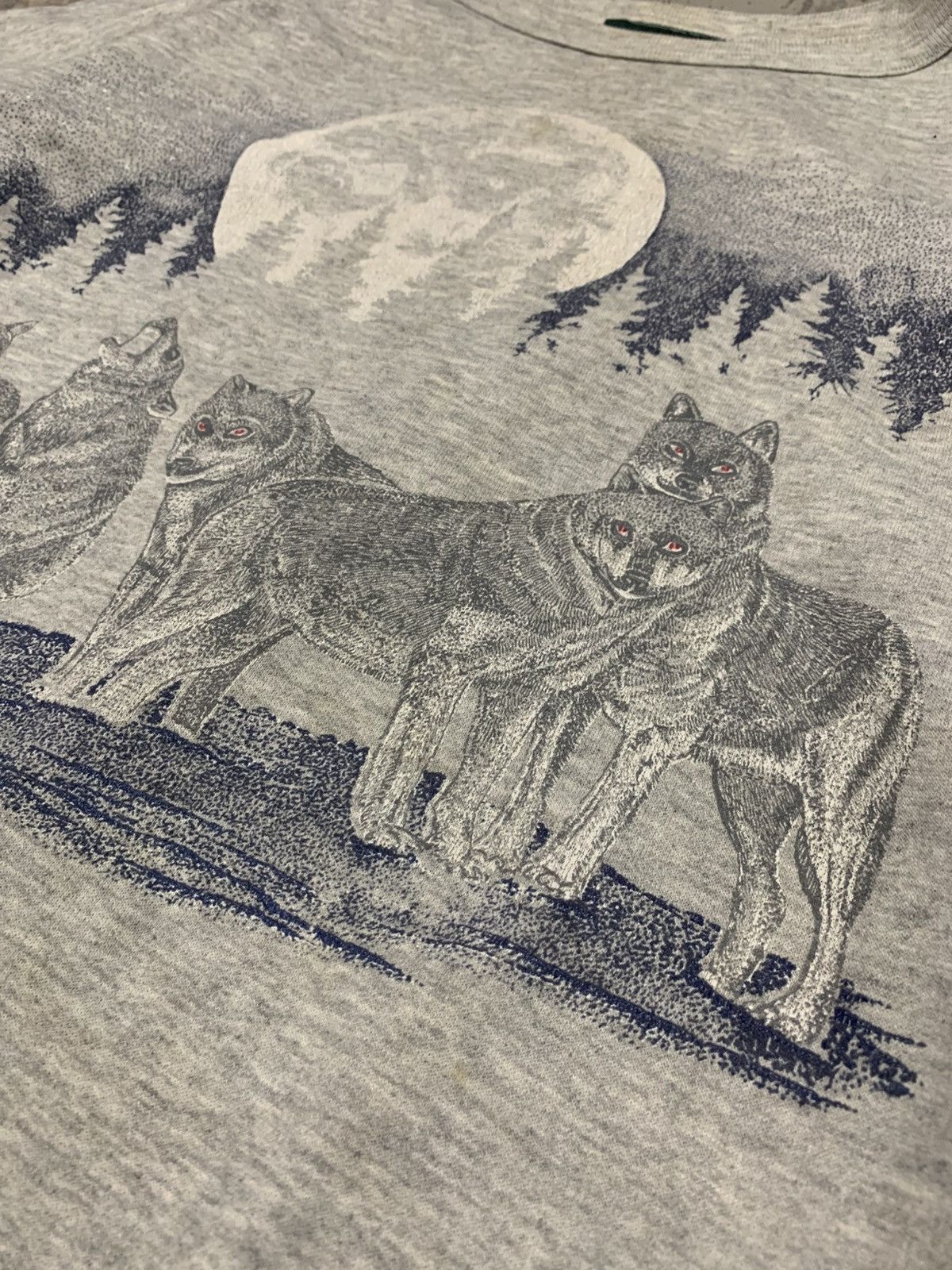 Vintage Vintage 90s Wolf Pack Graphic Crewneck Sweatshirt Size US M / EU 48-50 / 2 - 3 Thumbnail
