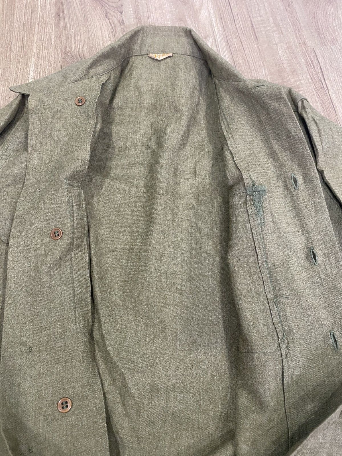 Vintage WWII US ARMY M1937 M37 EM NCO WOOL COMBAT FIELD SHIRT LARGE Size US L / EU 52-54 / 3 - 6 Thumbnail