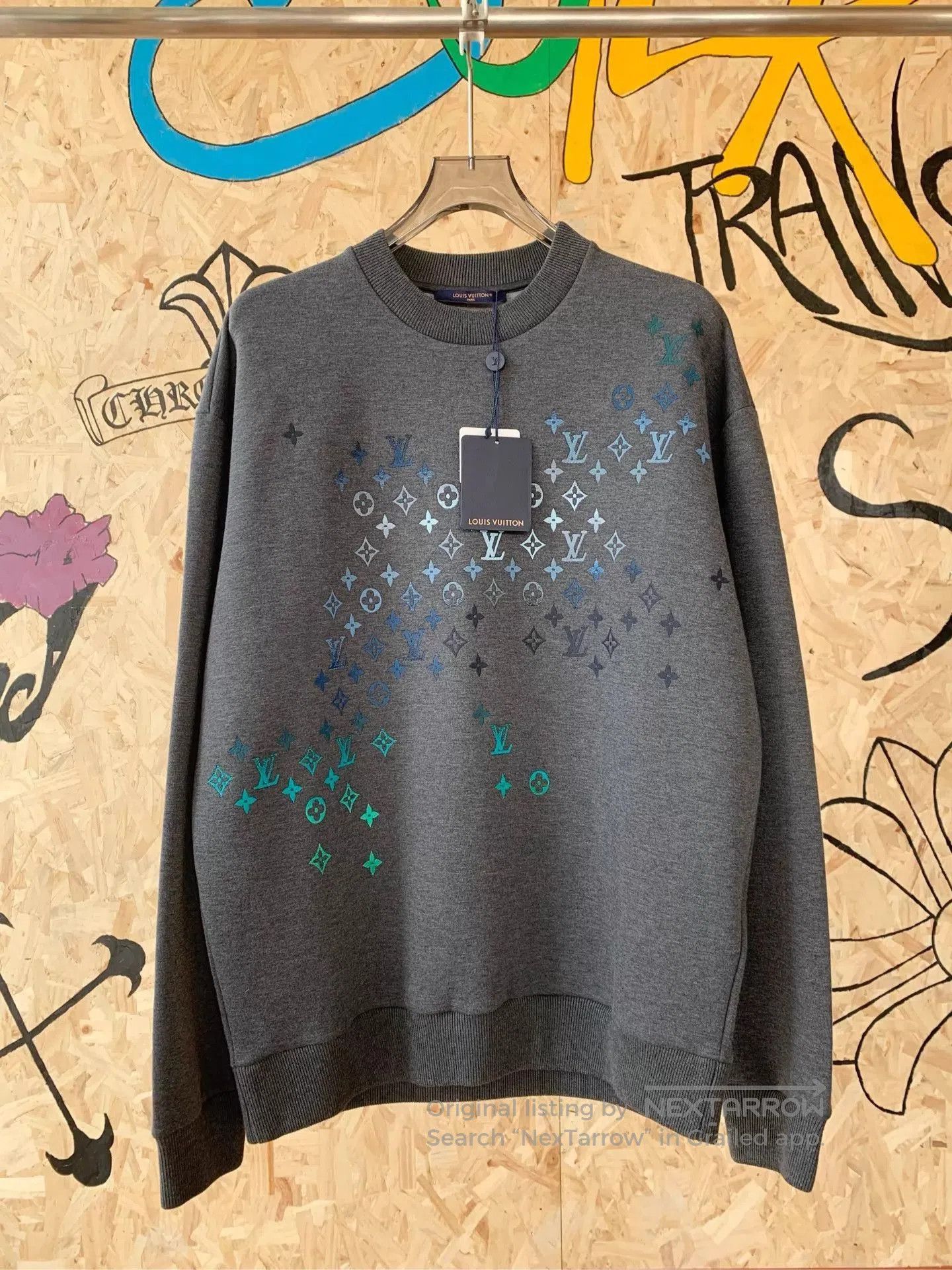Louis Vuitton Gray Graphic Print Sweatshirt Size L. Size US L / EU 52-54 / 3 - 1 Thumbnail