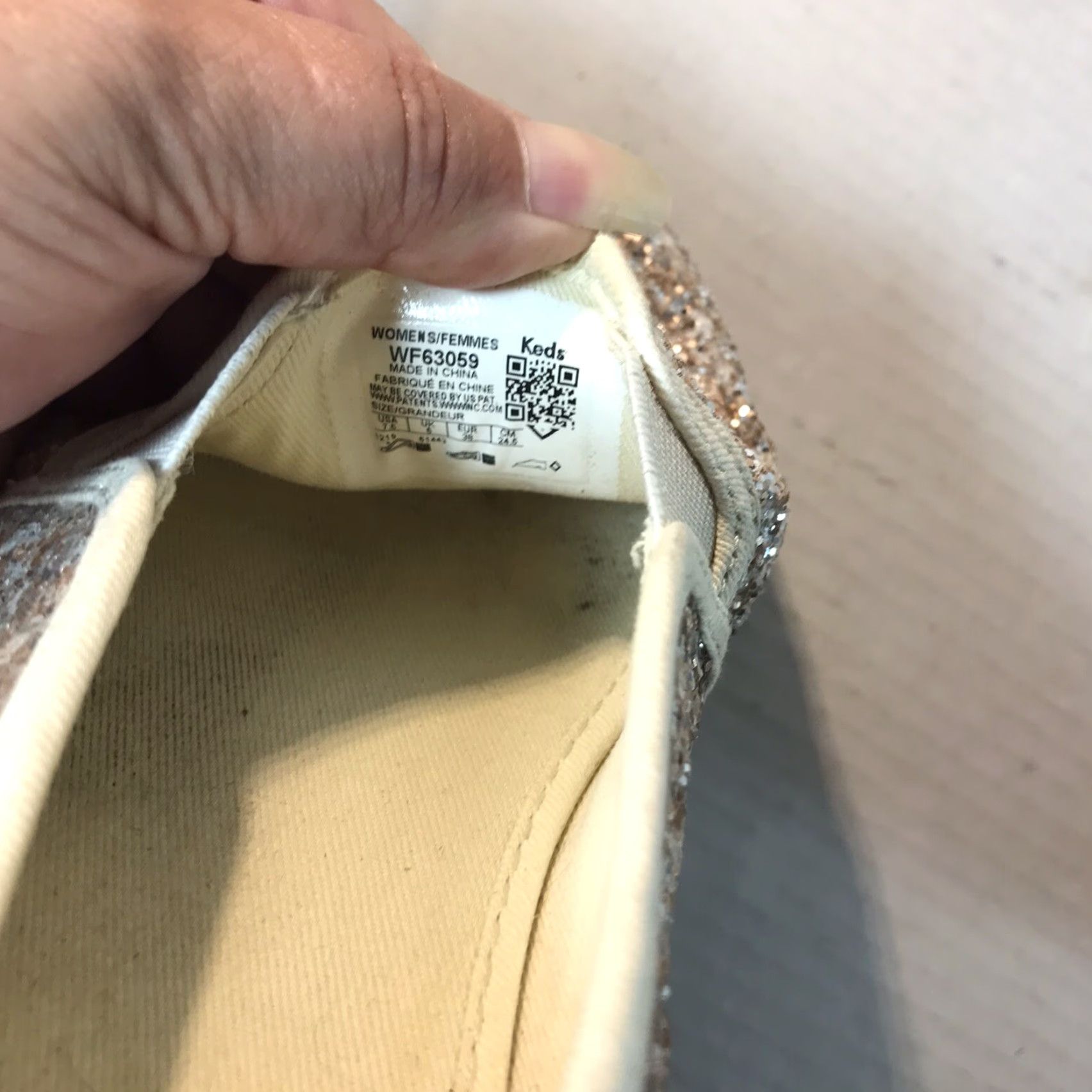 Keds Kate Spade Keds Glitter Slip On Sneakers Women Size 7.5 Champagne Casual dress Comfort Lightweight Size US 8 / IT 38 - 7 Thumbnail