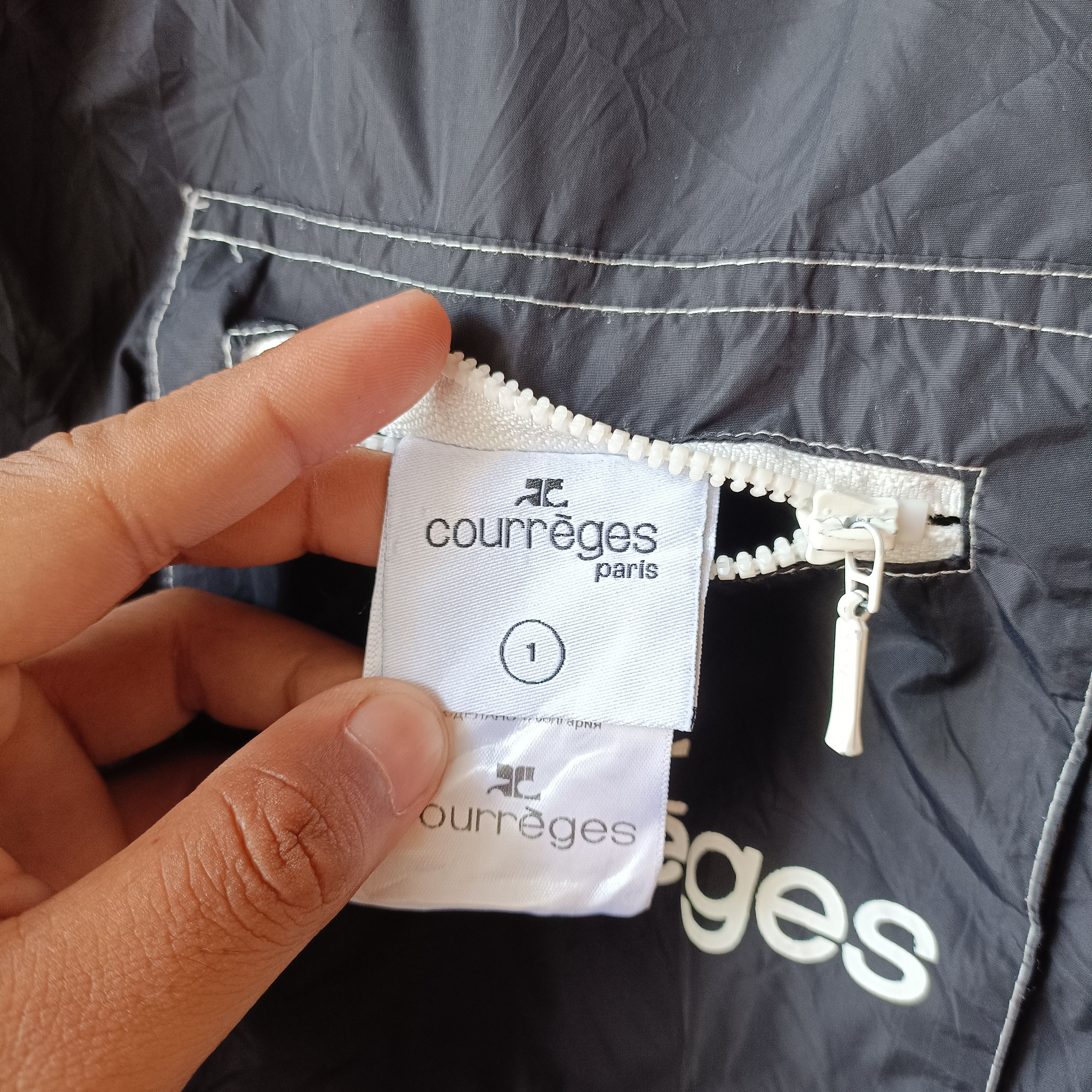 Courreges Vintage Courrèges Riversible nylon cropped jacket Hooded Size S / US 4 / IT 40 - 11 Thumbnail