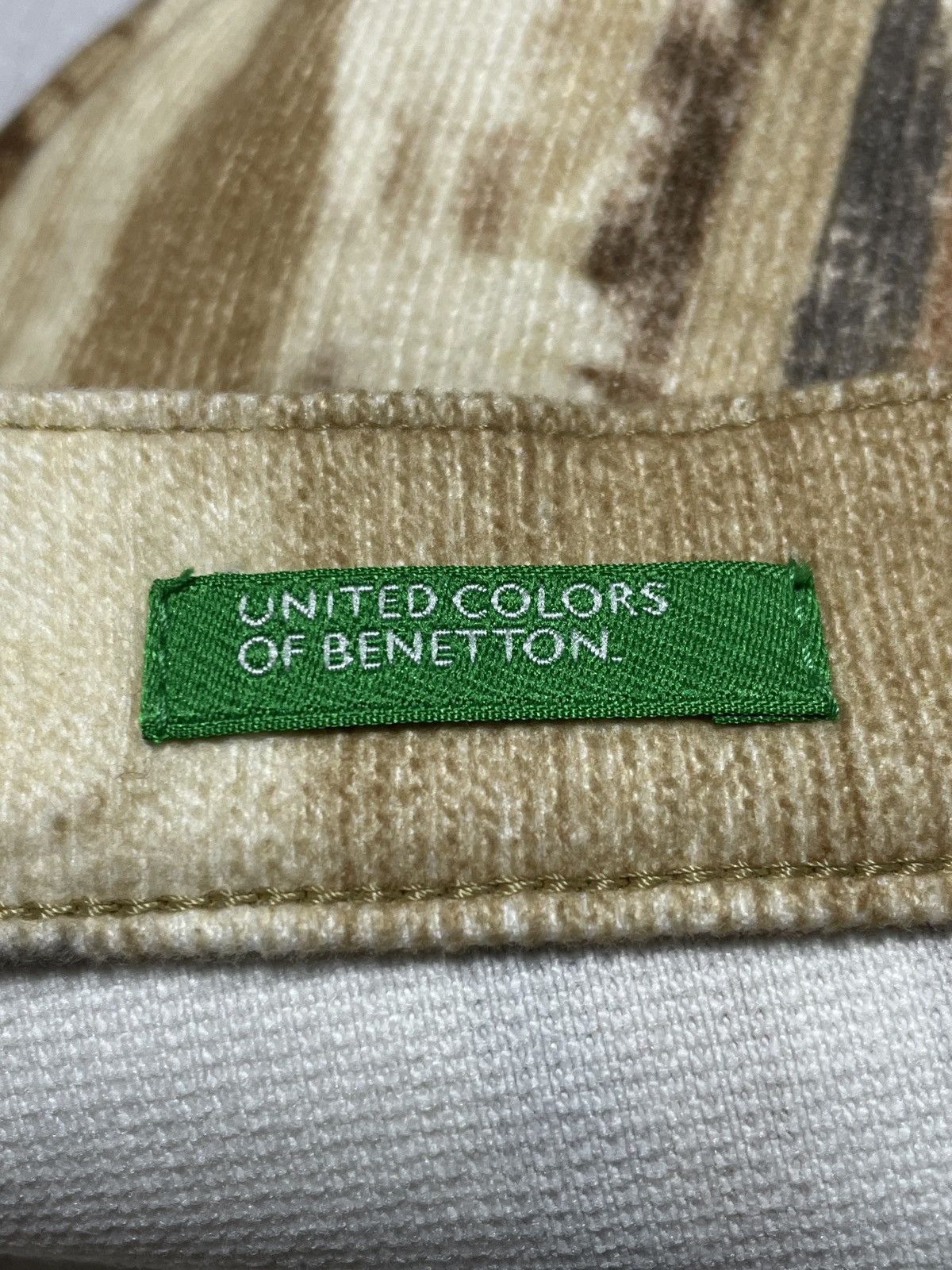 United Colors Of Benetton United Color Of Benetton - Fantasy Floral Flared Trousers Size 26" / US 2 / IT 38 - 9 Thumbnail