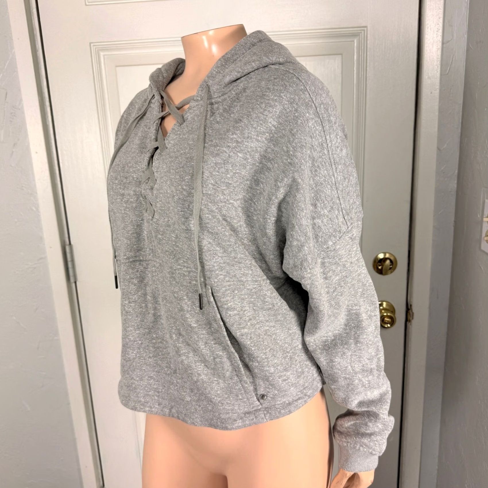 Prana prAna Cozy up Illana Women's Sweatshirt Small Cotton Crop Hoodie Hooded Lace Up V-Neck Gray S Women's Clothing Sweatshirt Size S / US 4 / IT 40 - 3 Thumbnail