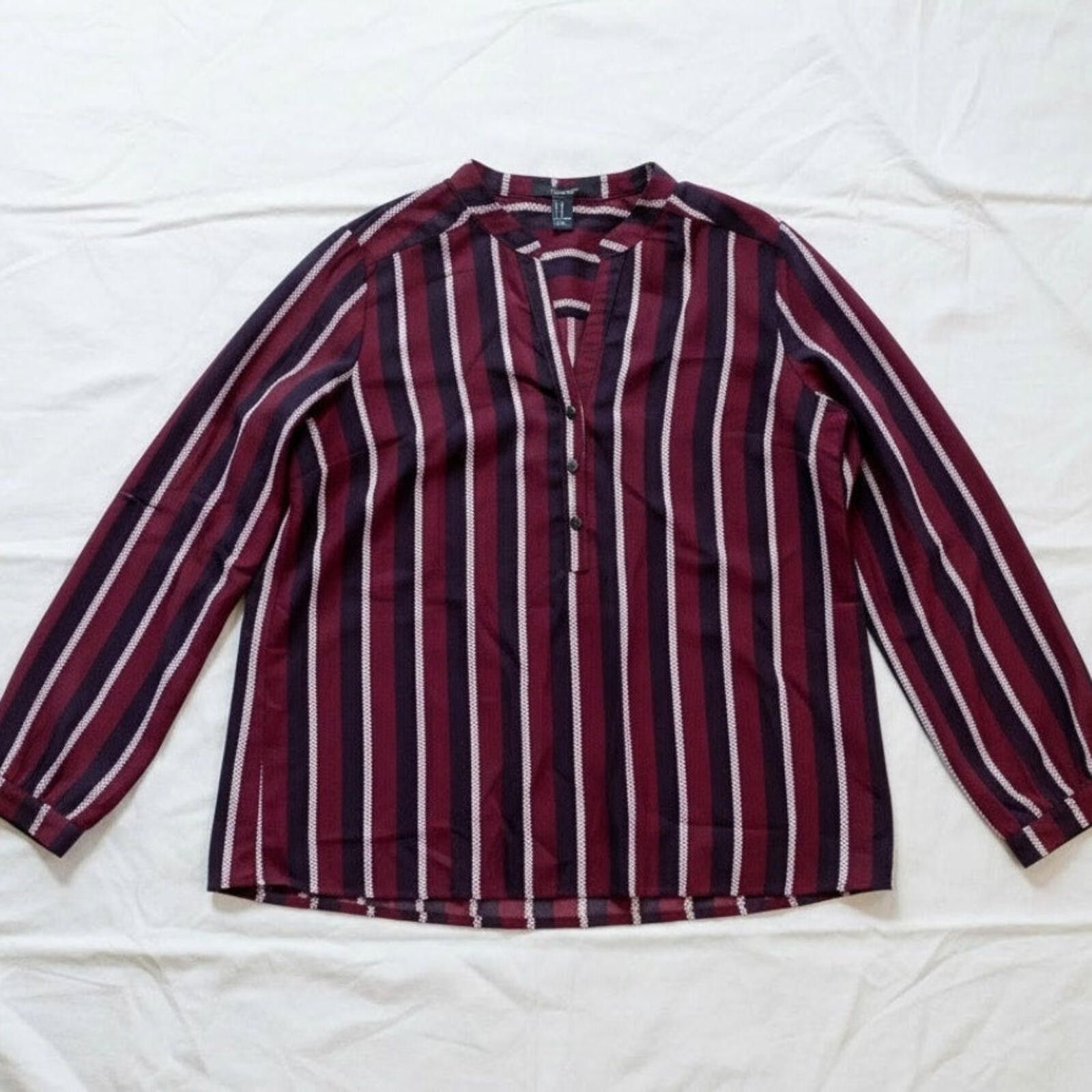 Forever 21 Forever 21 Striped Red White Blouse Shirt Top Womens Medium Size M / US 6-8 / IT 42-44 - 1 Thumbnail
