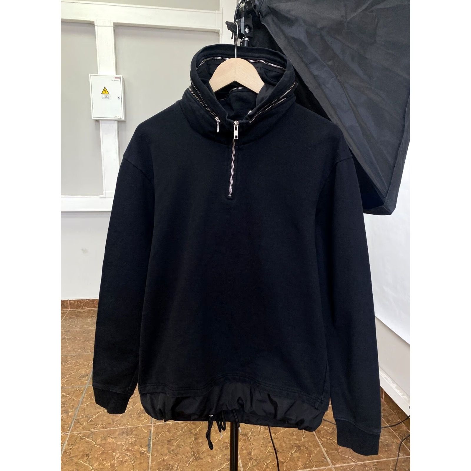 Alexander McQueen Alexander McQueen Hoodie Zipped Collar Black Y2K Retro Rare Size S Mens Size US S / EU 44-46 / 1 - 2 Thumbnail