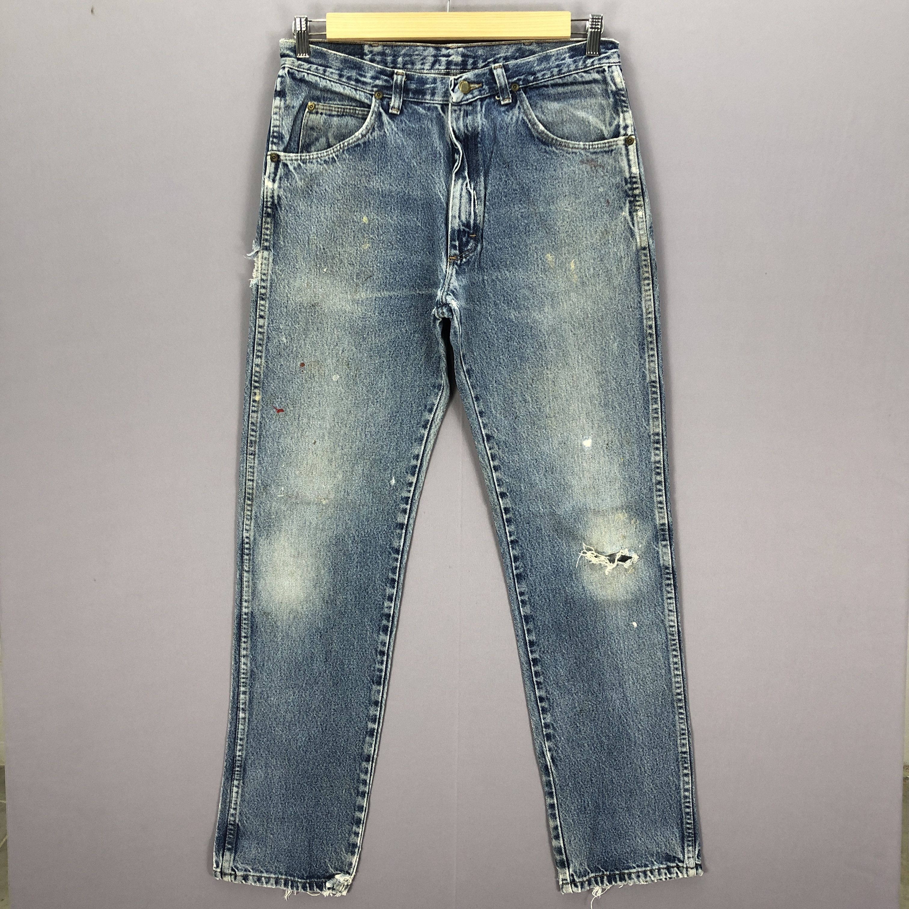 Wrangler Vintage Distressed Wrangler Jeans Faded Light Wash Denim Size US 32 / EU 48 - 1 Thumbnail
