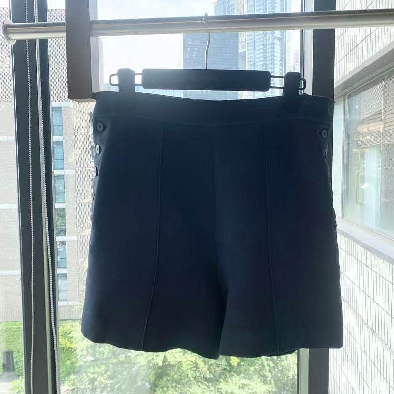 Dior Dior Wool Silk Button Detail Shorts Size 34 Size 25" / US 0 / IT 36 - 1 Thumbnail