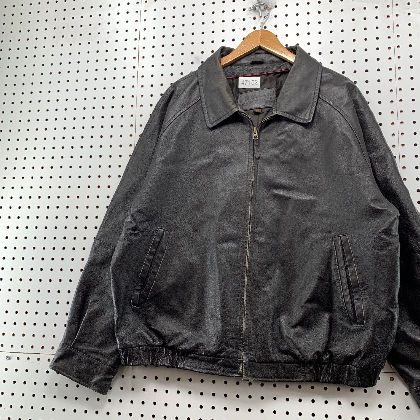 Vintage VINTAGE St. John's Bay LeatherBomber Jacket Mens XL Brown Flight Distressed Size US XL / EU 56 / 4 - 4 Thumbnail