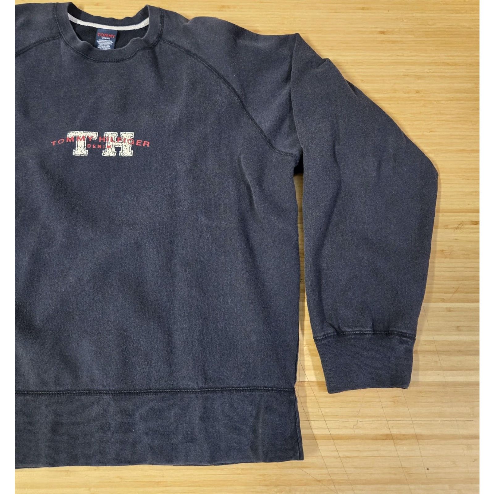 Tommy Hilfiger Tommy Jeans Sweatshirt Mens XL Navy Crewneck TH Logo Fleece Tommy Hilfiger Denim Pullover Graphic Print Raglan Cuffs Hem Size US XL / EU 56 / 4 - 2 Thumbnail