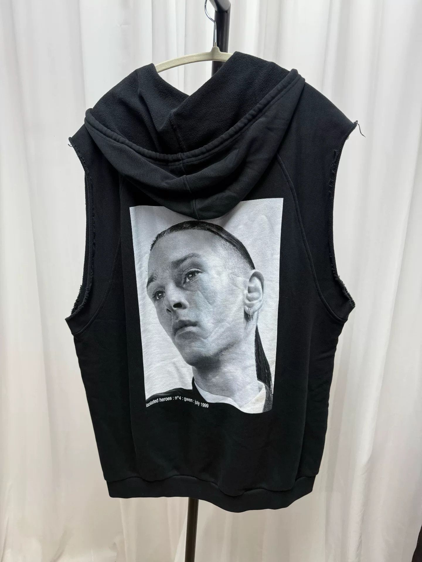 Raf Simons Raf Simons Portrait Sleeveless OS Vest Size US M / EU 48-50 / 2 - 1 Thumbnail