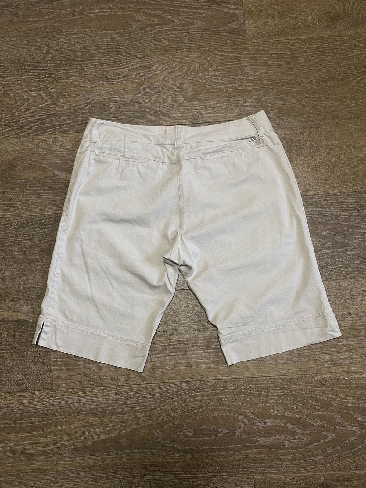 Adidas × Vintage Vintage Adidas Light Beige Golf Bermuda Shorts Sz 12 Size US 32 / EU 48 - 11 Thumbnail