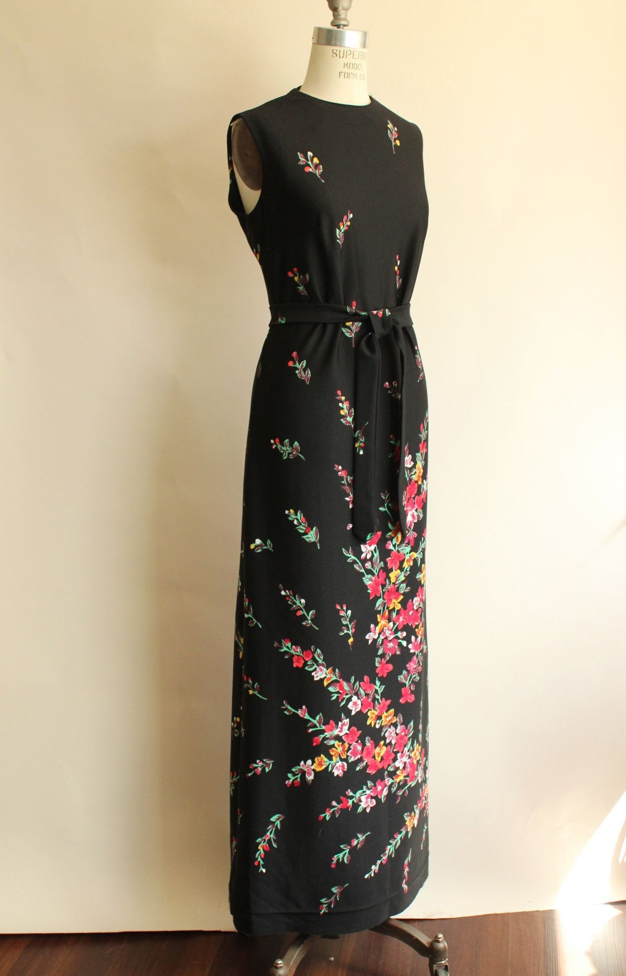 Vintage Vintage 1970s Dress, Lady Carol Black Floral Print Maxidress Size XL / US 12-14 / IT 48-50 - 5 Thumbnail